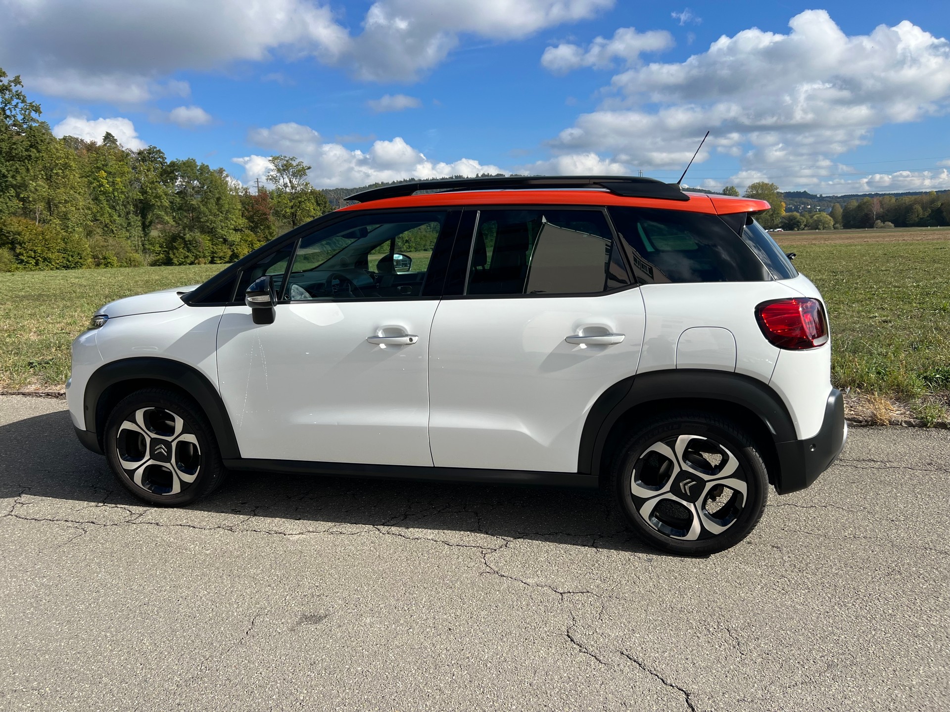 CITROEN C3 Aircross 1.2i PureTech Shine-image-2