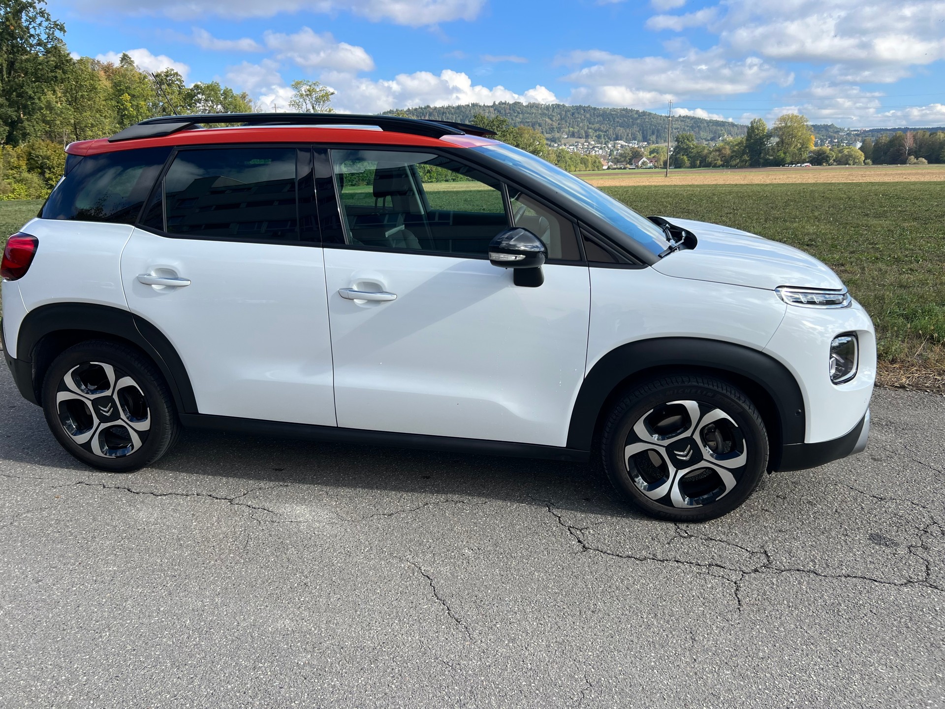 CITROEN C3 Aircross 1.2i PureTech Shine-image-1