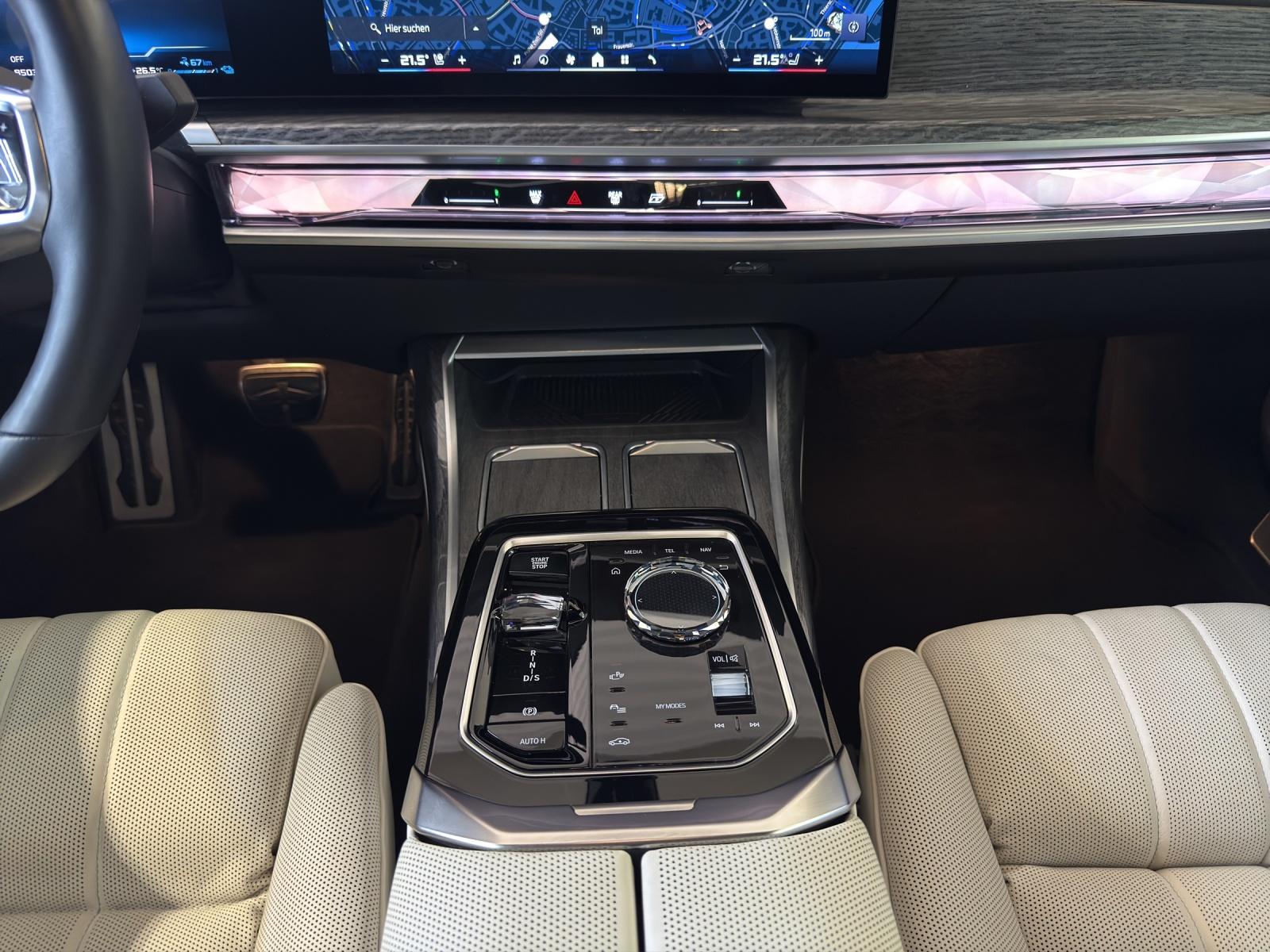 BMW 7er M760e xDrive M-Performance Paket-image-16
