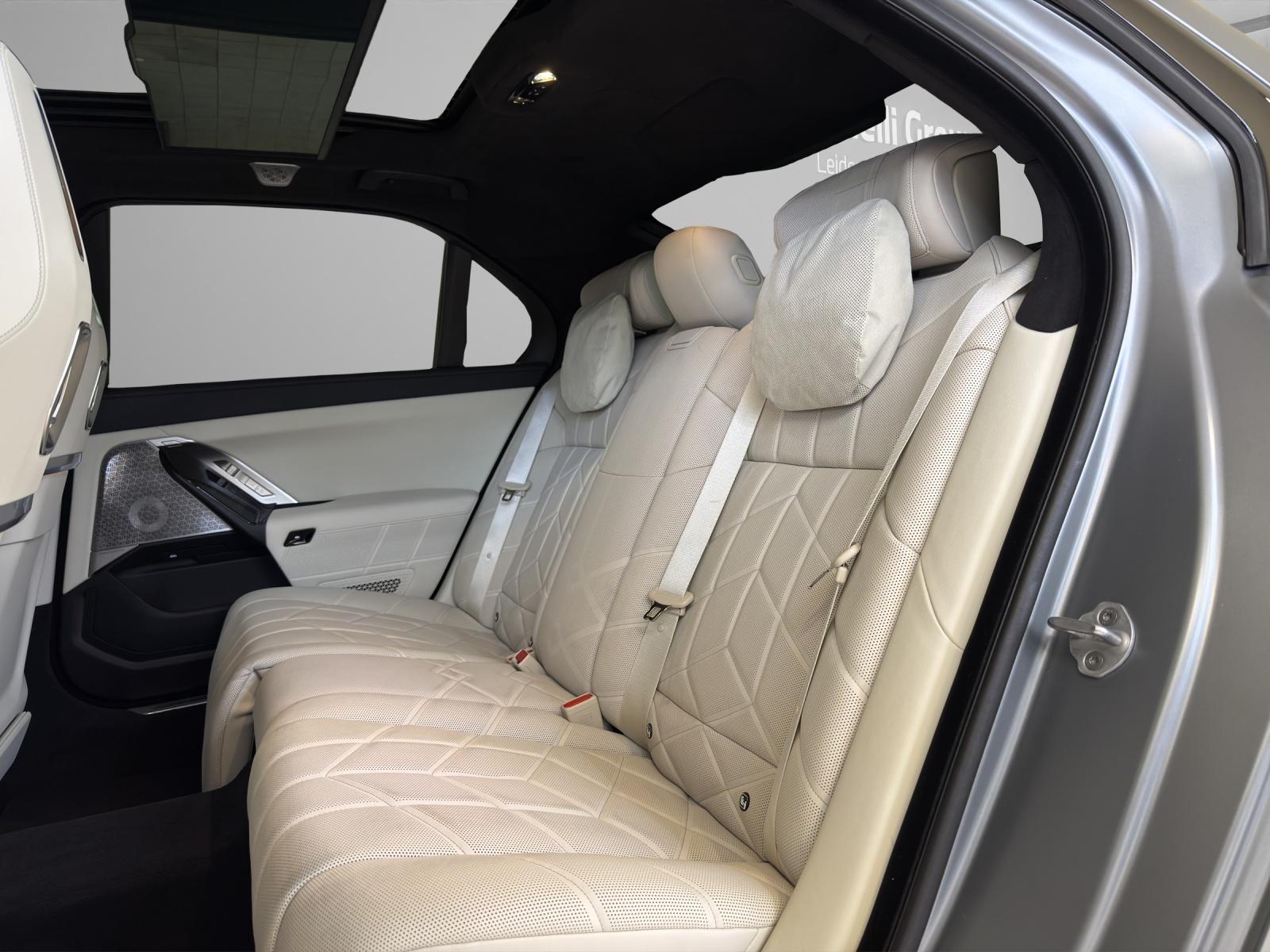 BMW 7er M760e xDrive M-Performance Paket-image-20