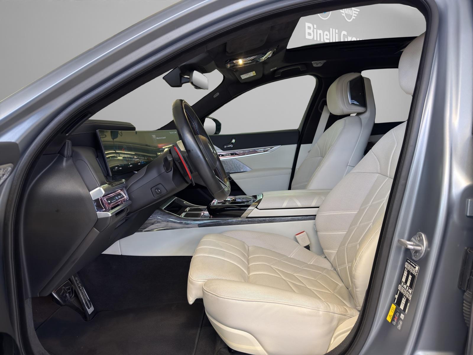 BMW 7er M760e xDrive M-Performance Paket-image-11