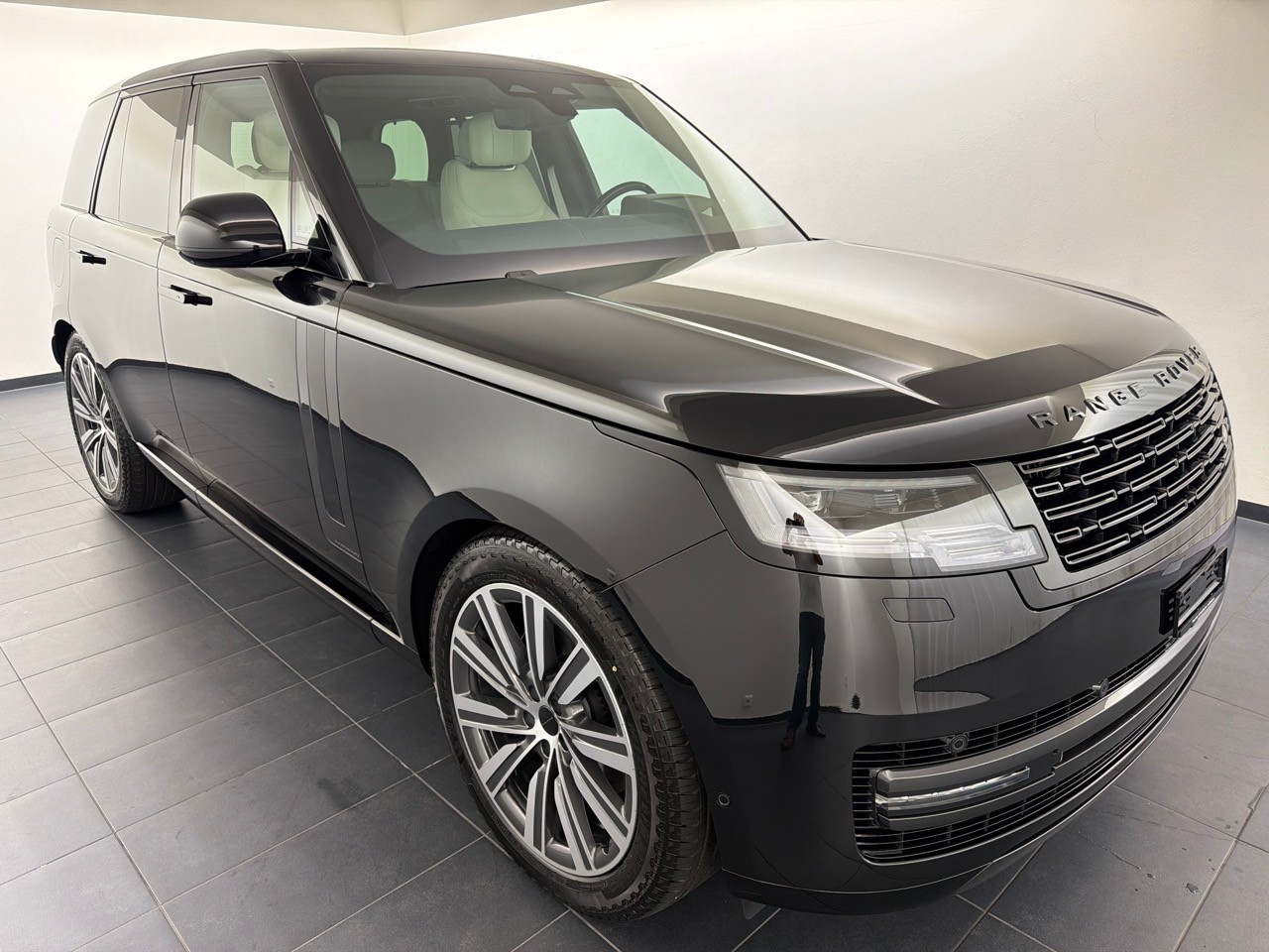 LAND ROVER RR P460e PHEV Autobiogr.-showroom-element-3