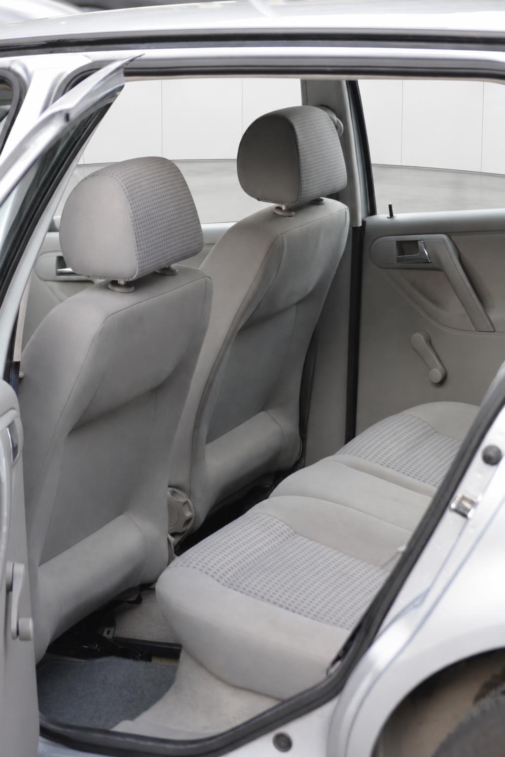 VW Polo 75-image-10
