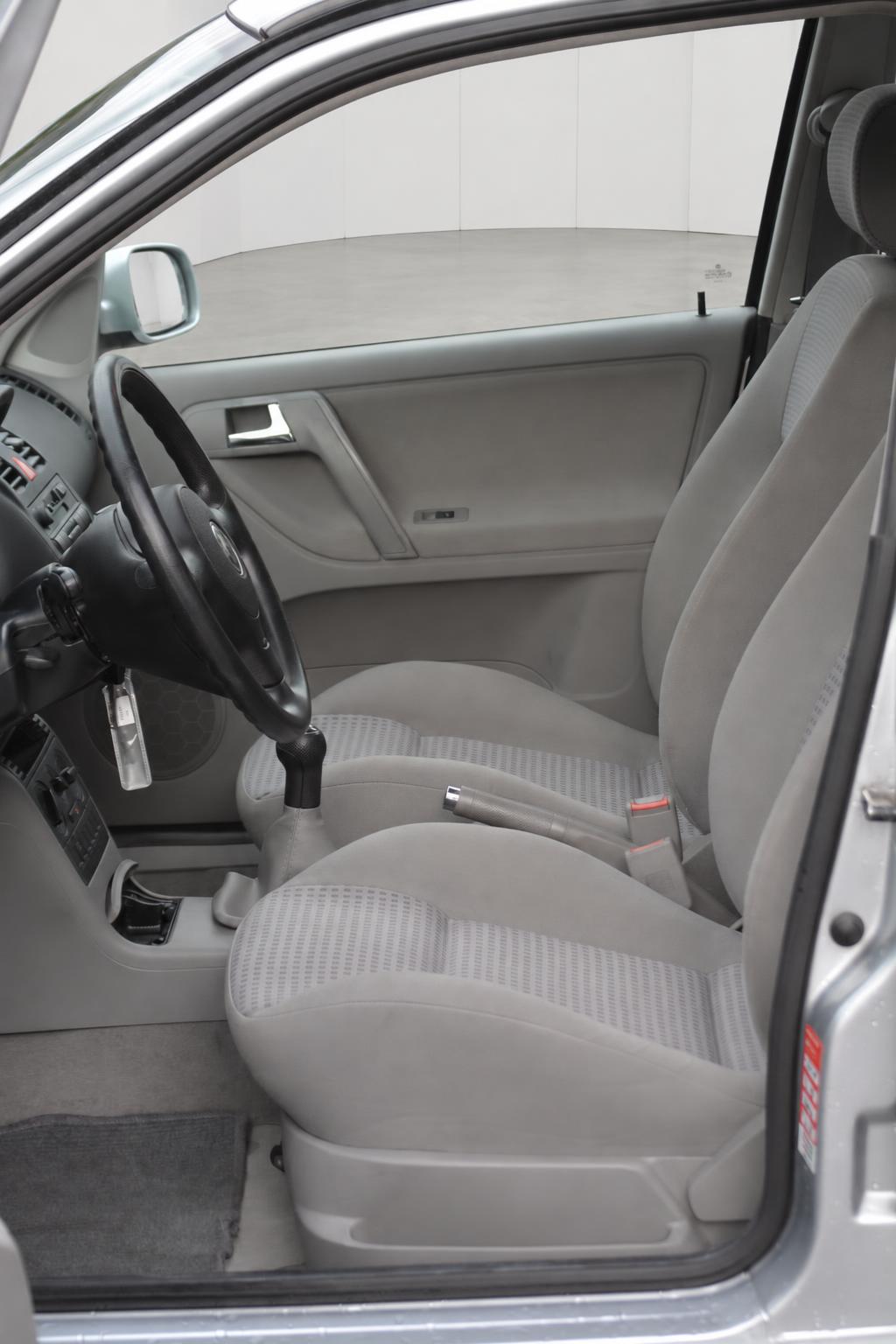 VW Polo 75-image-9