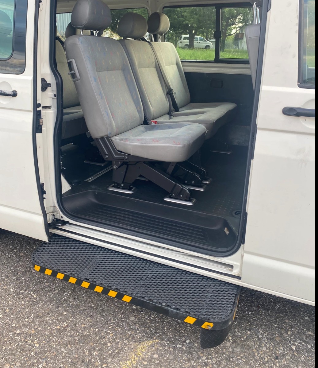 VW T5 Caravelle Trend 2.5 TDI PD-image-6