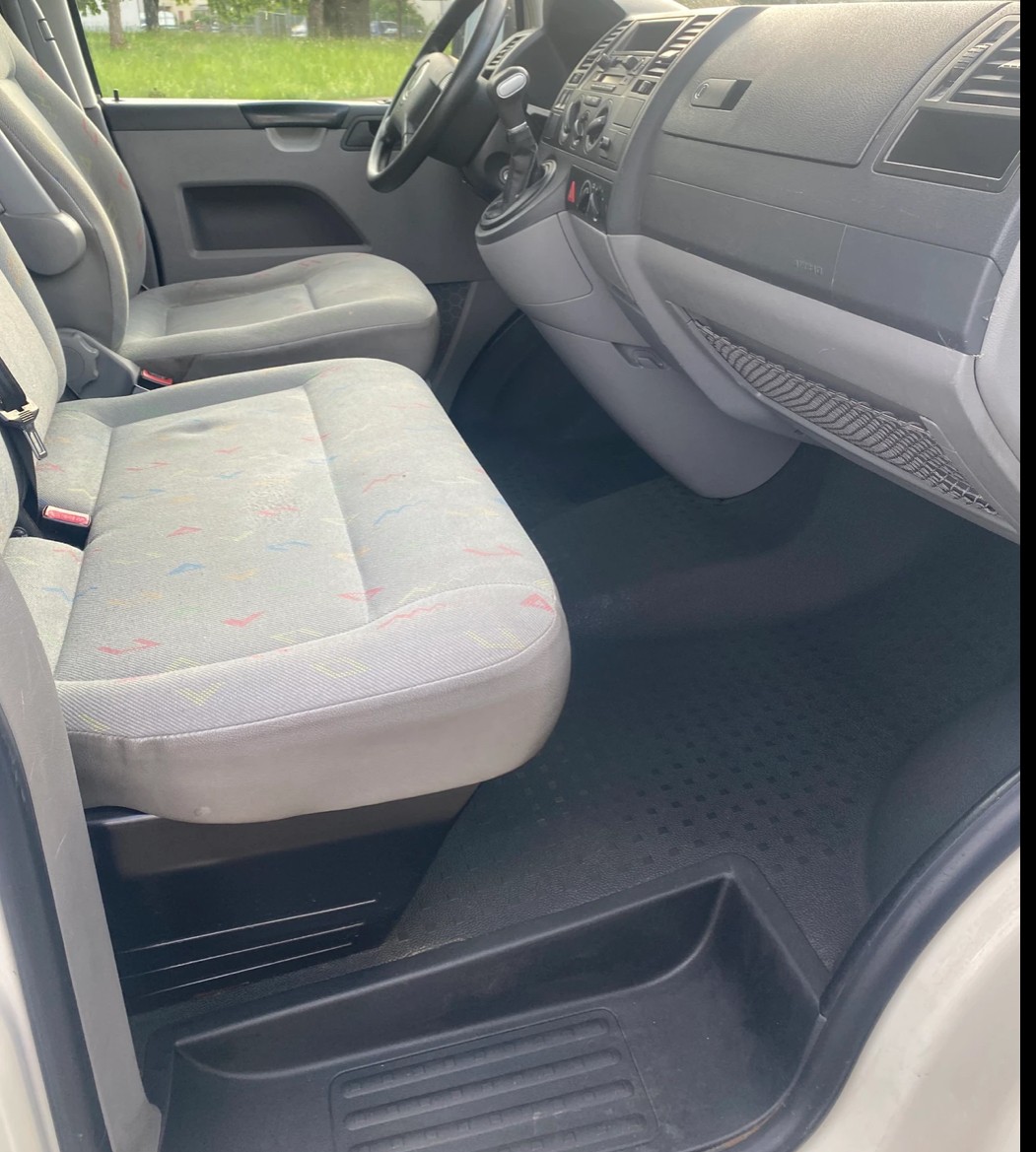 VW T5 Caravelle Trend 2.5 TDI PD-image-7