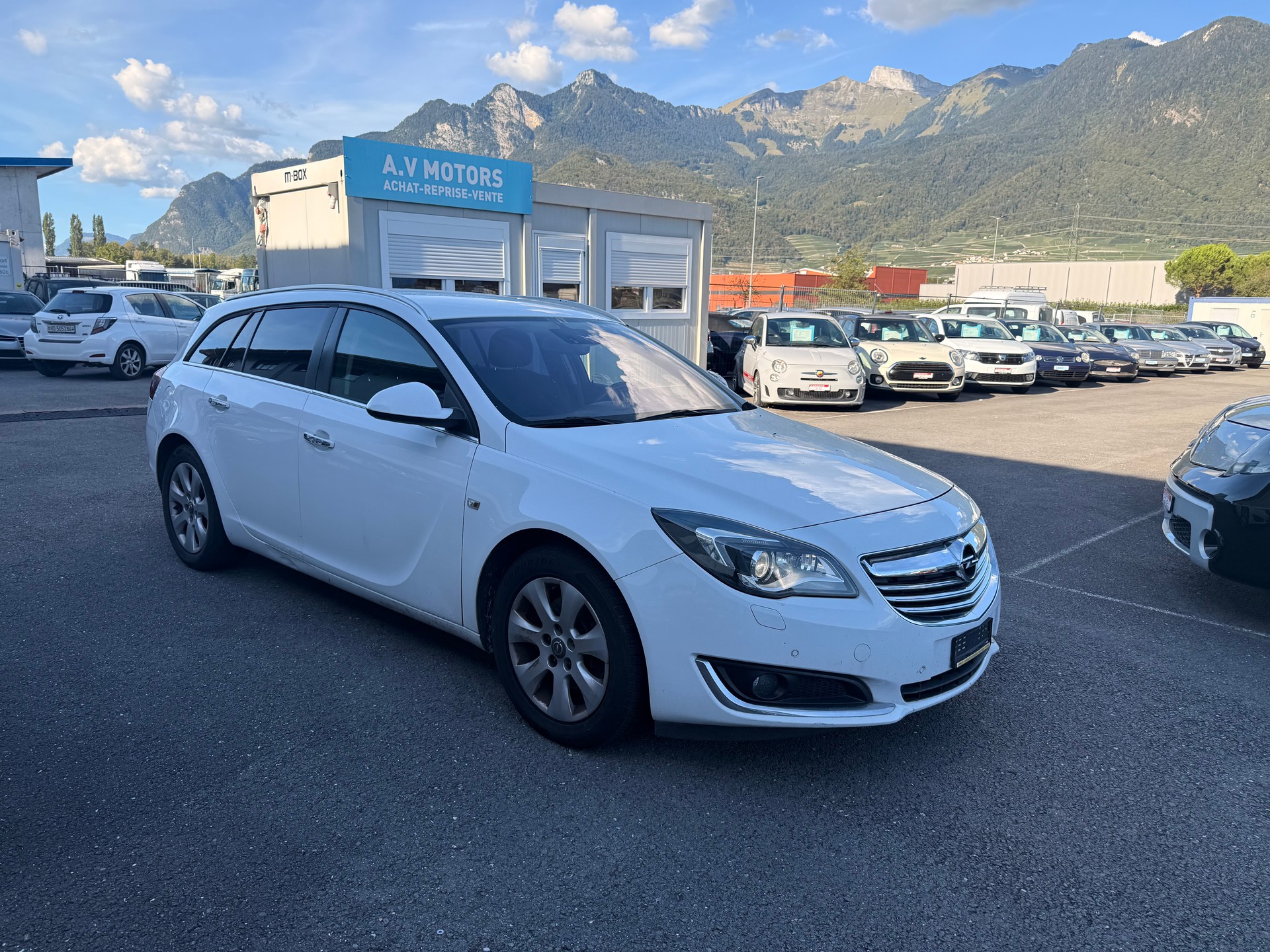 OPEL Insignia Sports Tourer 1.6 Turbo Sport-image-2