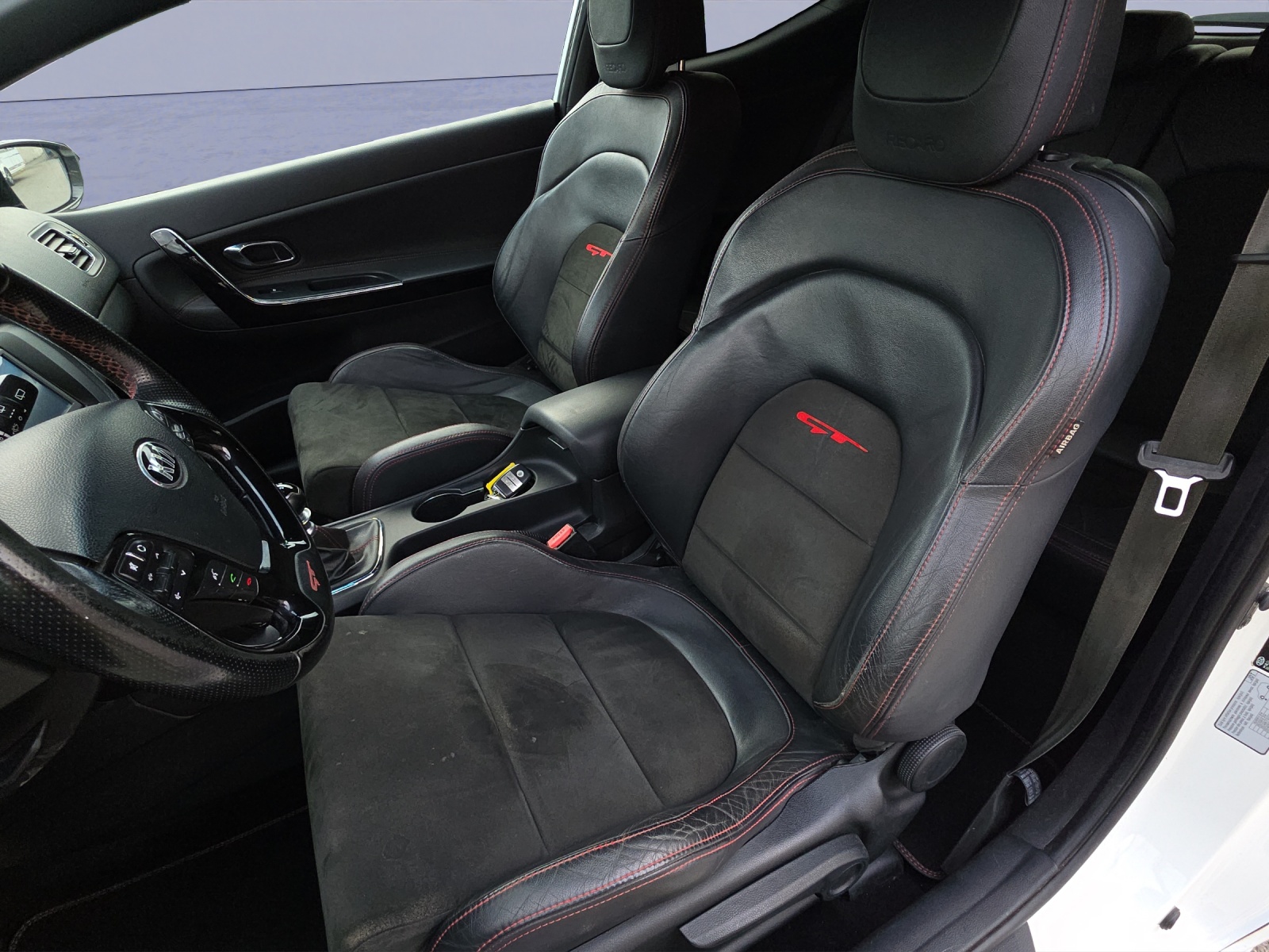 KIA Pro_Ceed 1.6 GDi Turbo GT-image-8