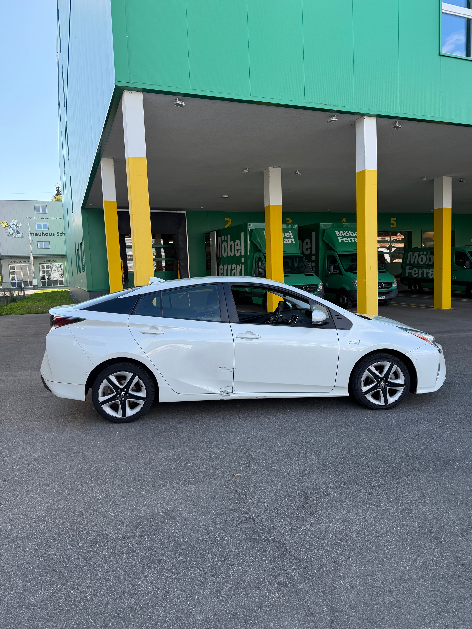 TOYOTA Prius 1.8 VVT-i HSD Sol-image-7