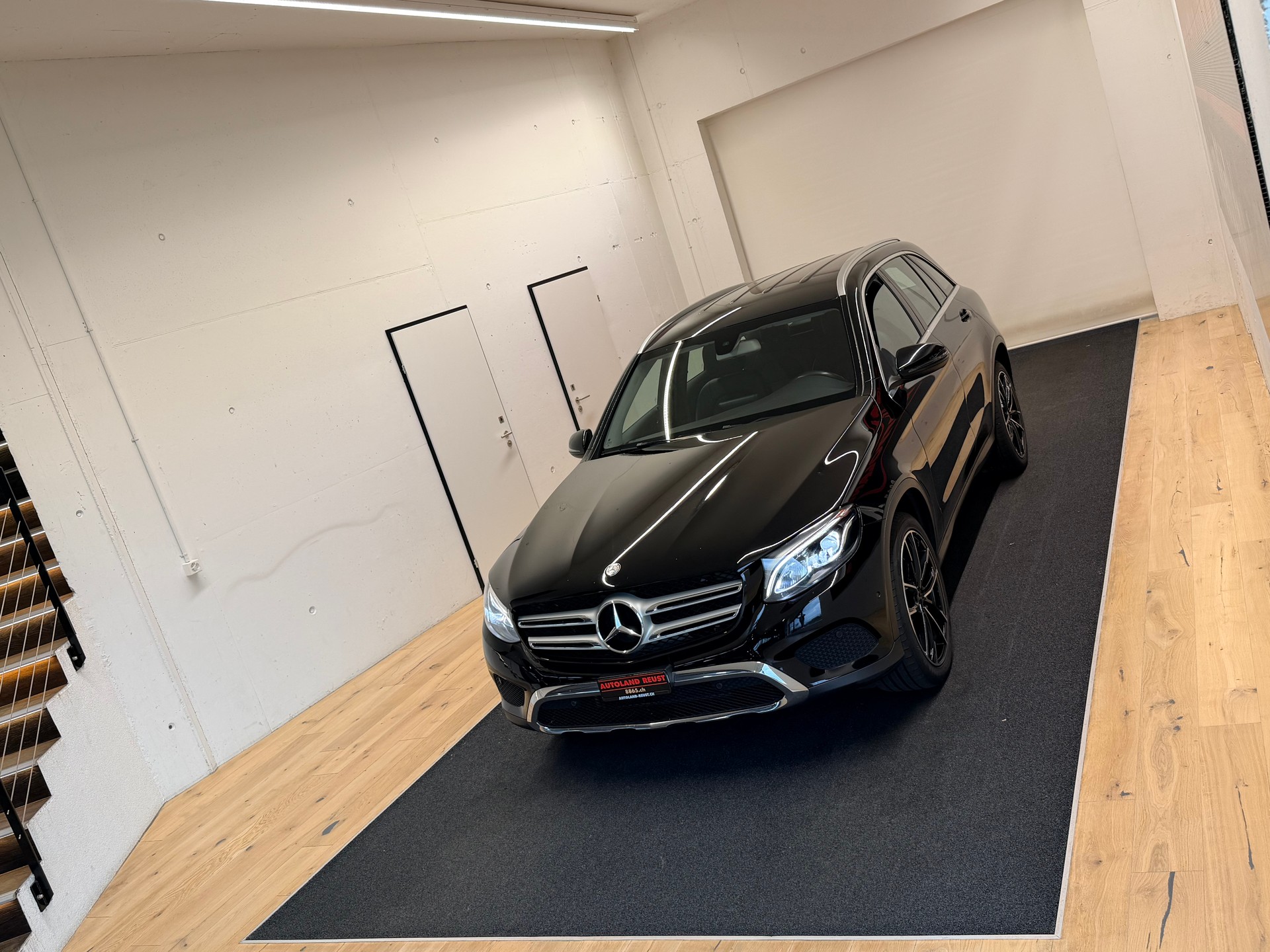 MERCEDES-BENZ GLC 250 4Matic 9G-Tronic-image-3