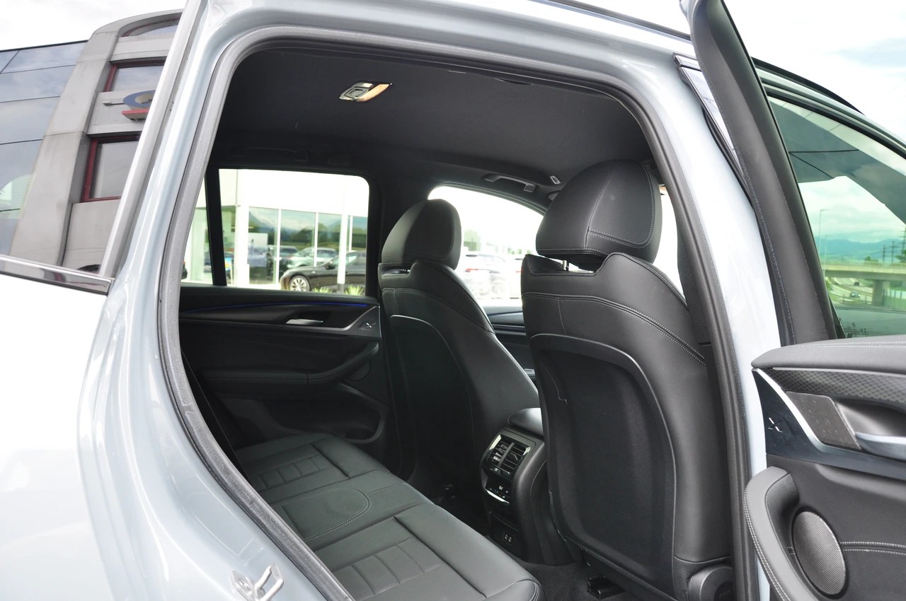 BMW X3 xDrive 48V M40d M Sport Edition Steptronic-image-18