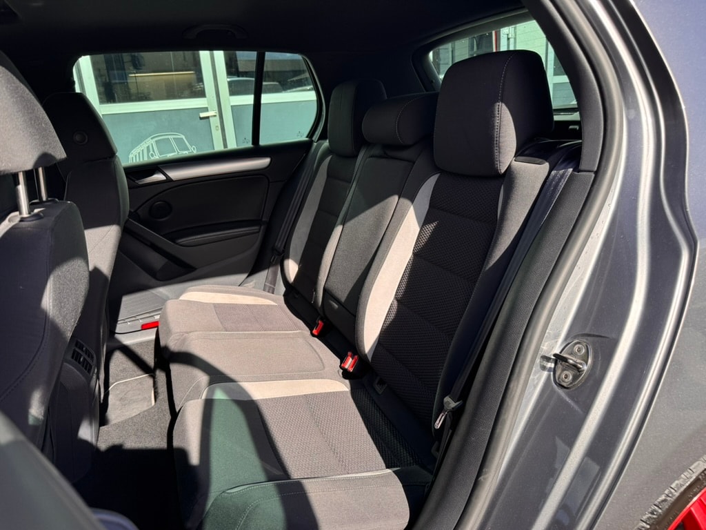VW Golf 2.0 TSI R 4Motion DSG-image-7
