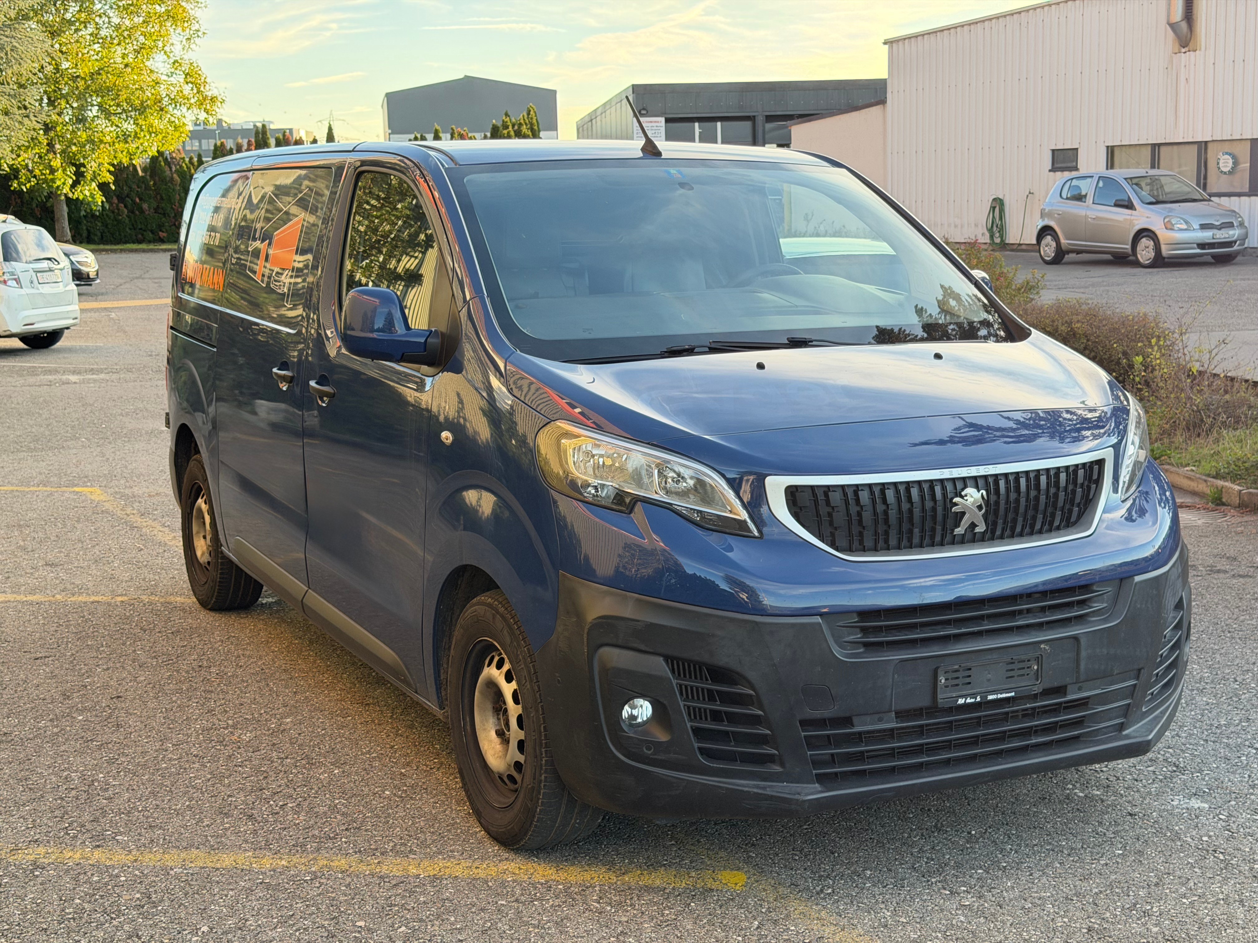 Car photo