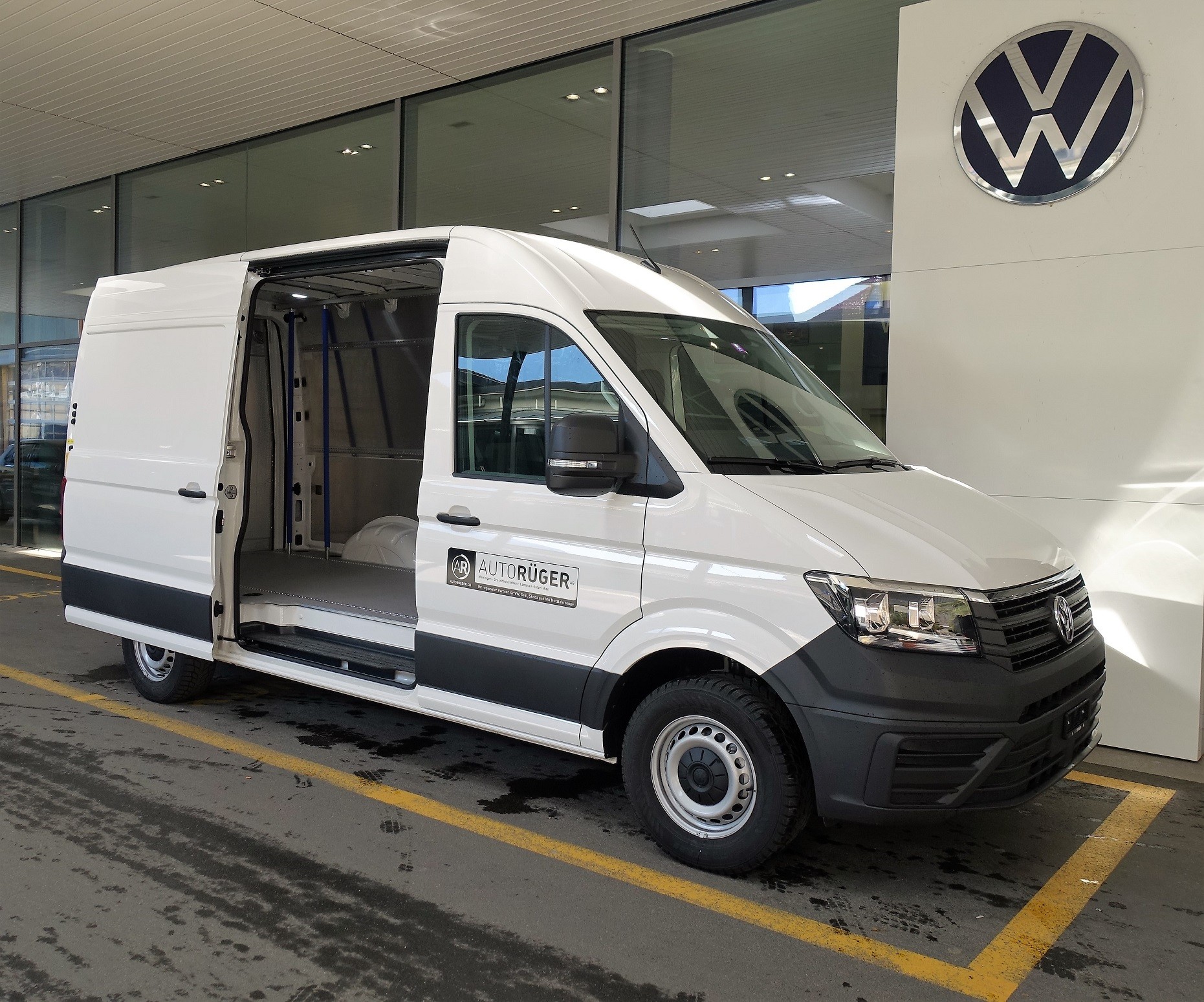 VW Crafter 35 2.0 BiTDI Entry HD L3 RWD-image-1