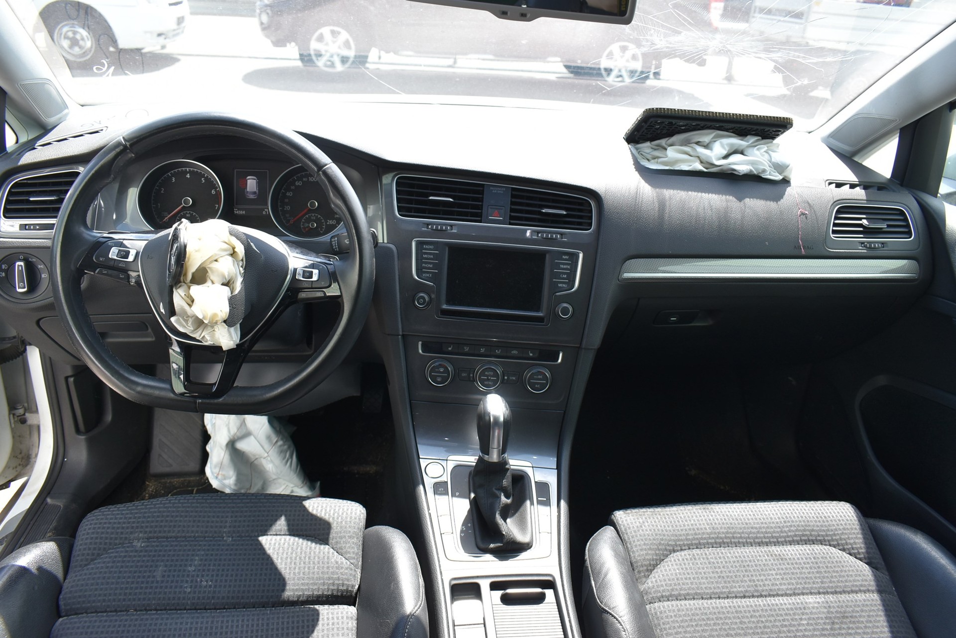 VW Golf 1.8 TSI Alltrack 4Motion-image-4