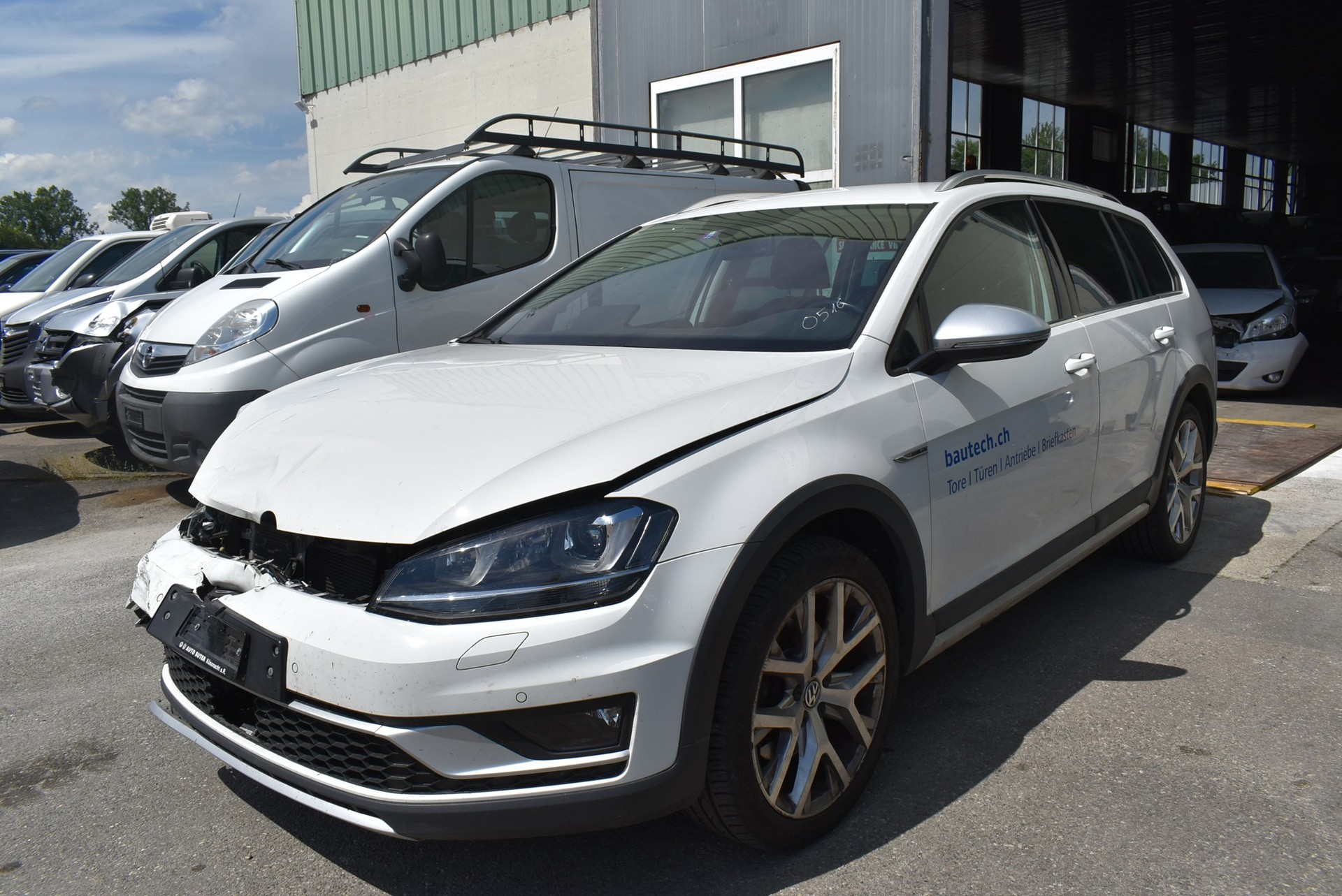 VW Golf 1.8 TSI Alltrack 4Motion-image-0