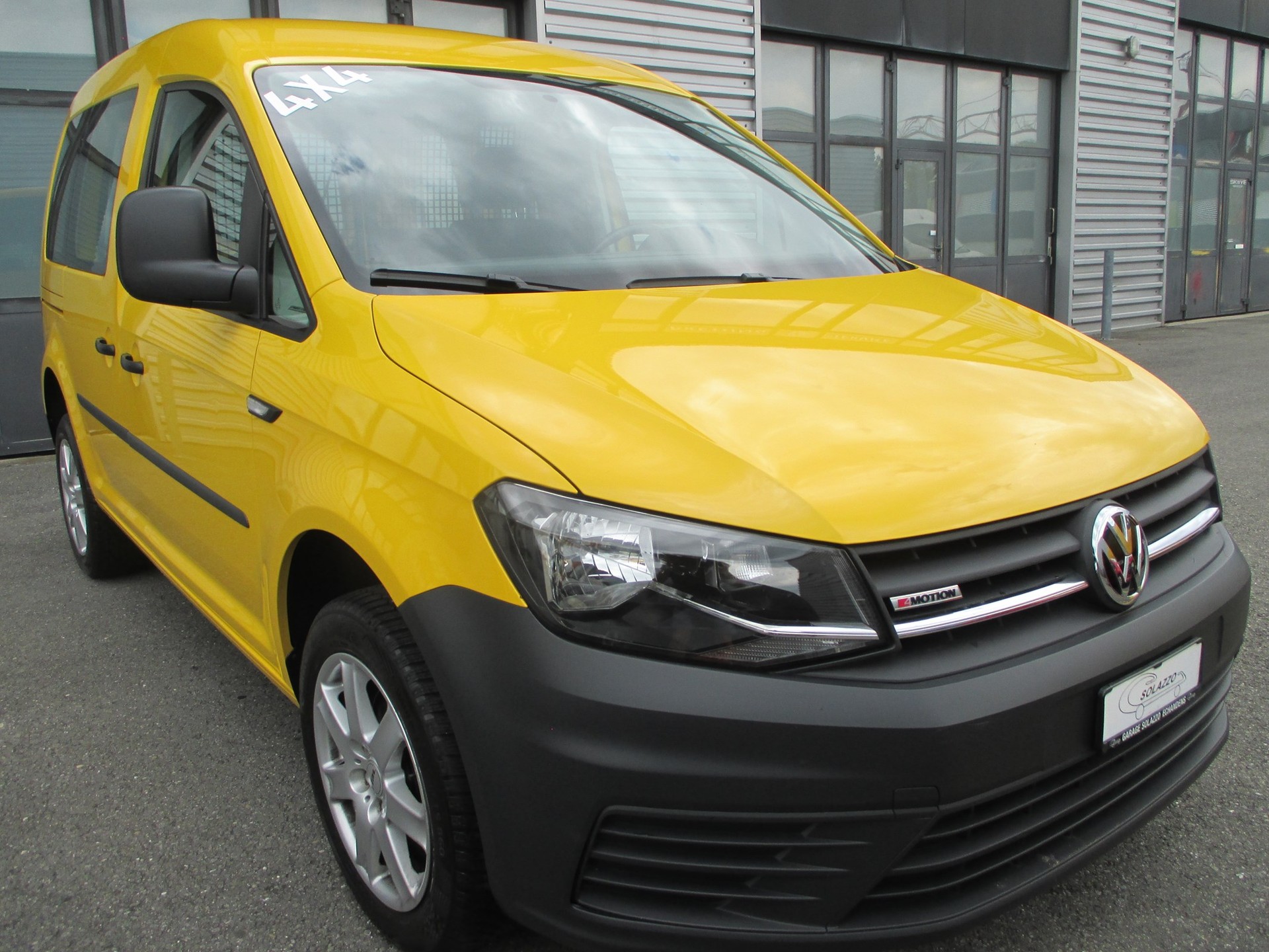 VW Caddy 2.0TDI - 4X4 Traction intégrale-image-1
