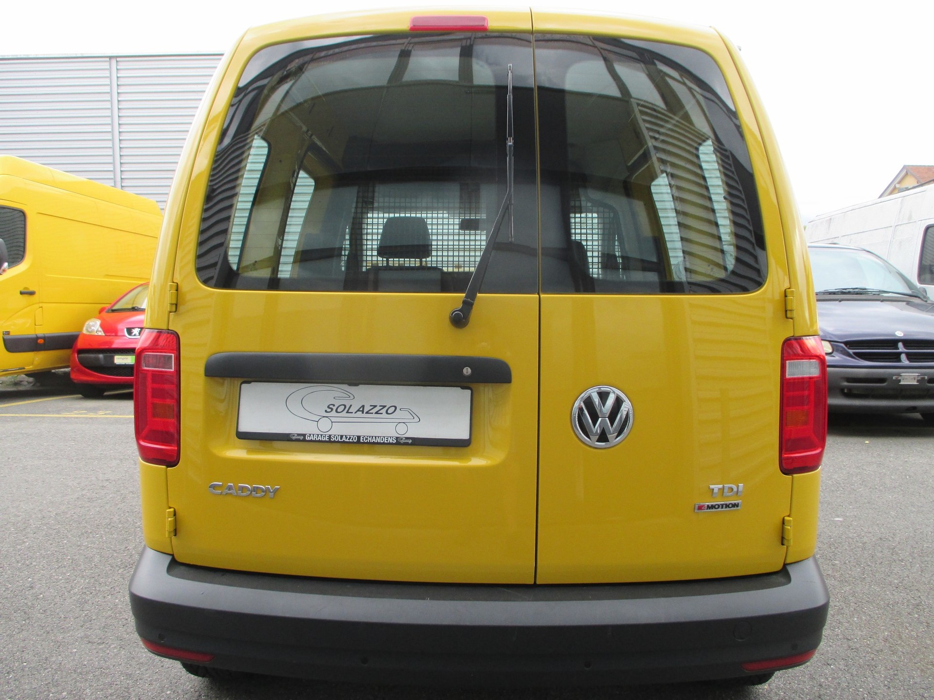 VW Caddy 2.0TDI - 4X4 Traction intégrale-image-4
