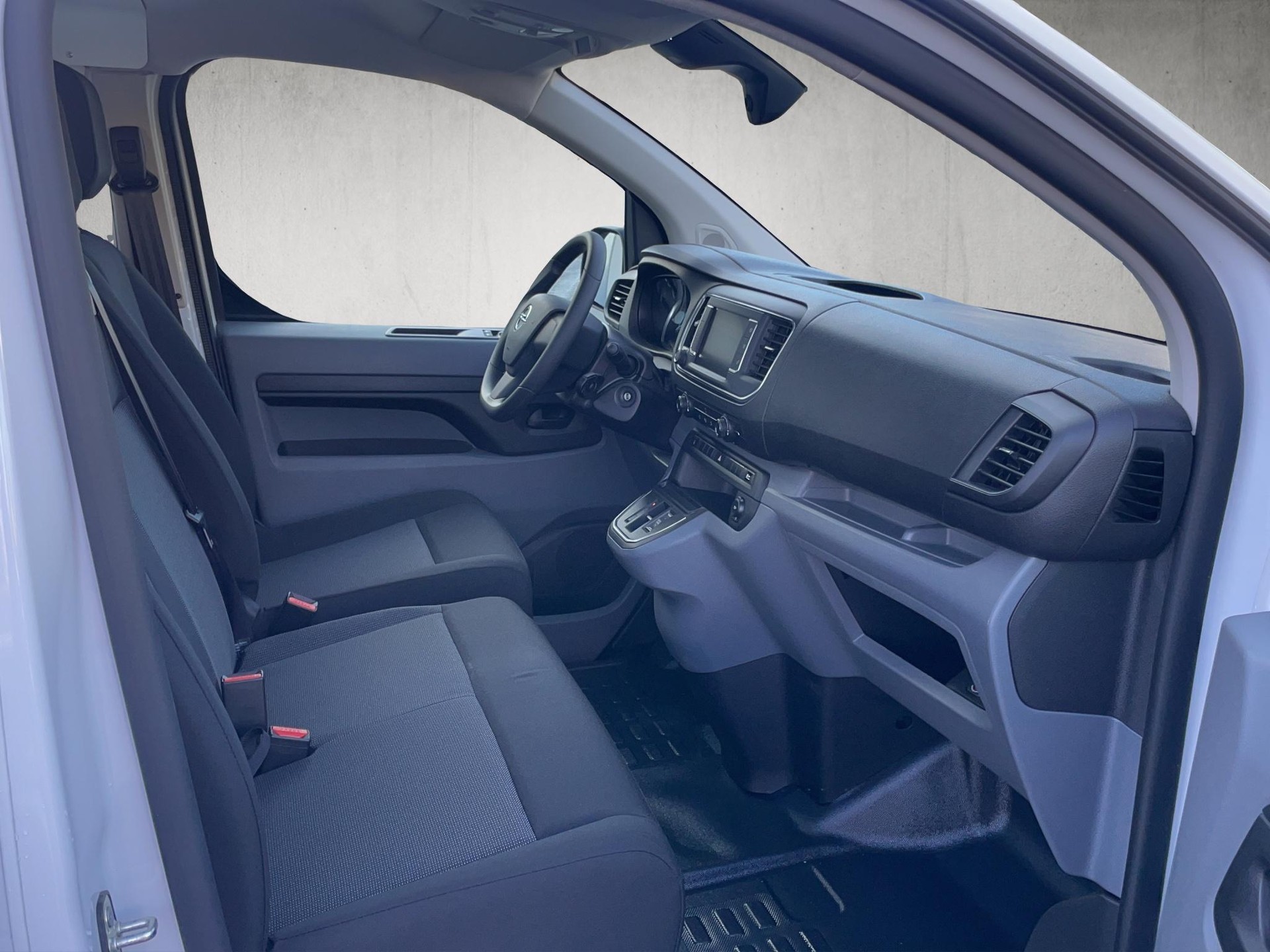 OPEL Vivaro-e Brücke 2.7 t M 75kWh Essentia-image-12
