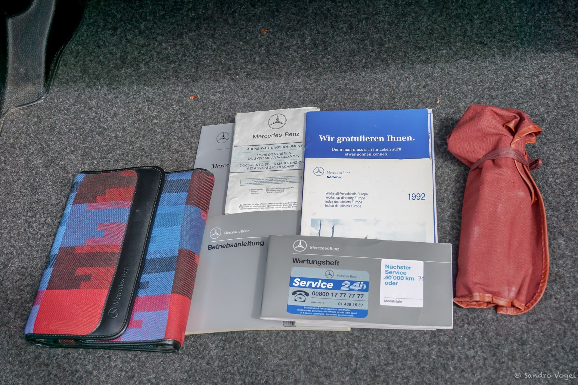 MERCEDES-BENZ 190 E 1.8 Avantgarde rosso Nr. 208/280-image-15