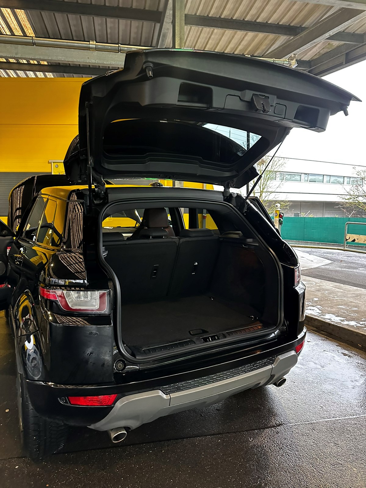 LAND ROVER Range Rover Evoque 2.0 TD4 Pure AT9-image-7