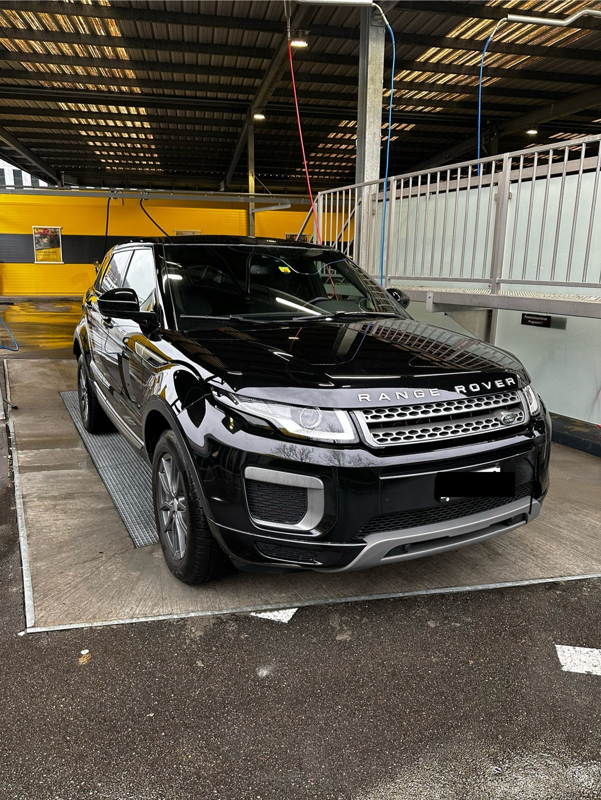 LAND ROVER Range Rover Evoque 2.0 TD4 Pure AT9-image-0