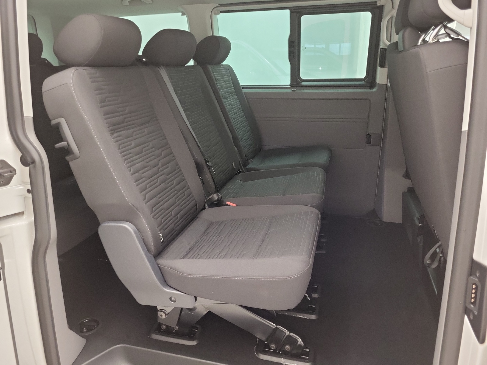 VW T6.1 Caravelle 3000 2.0 TDI 150 Comfortline Liberty DSG-image-9
