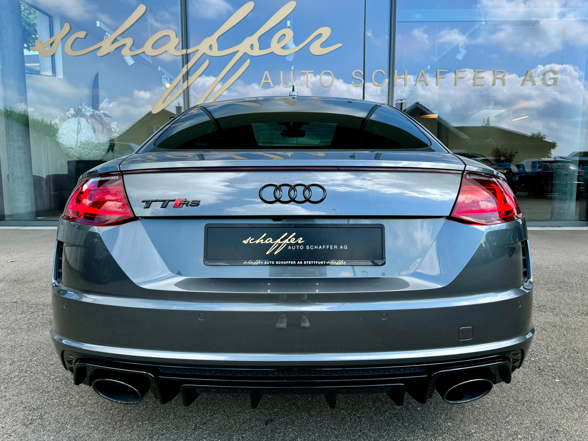 AUDI TT Coupé TTRS quattro S-tronic-image-5