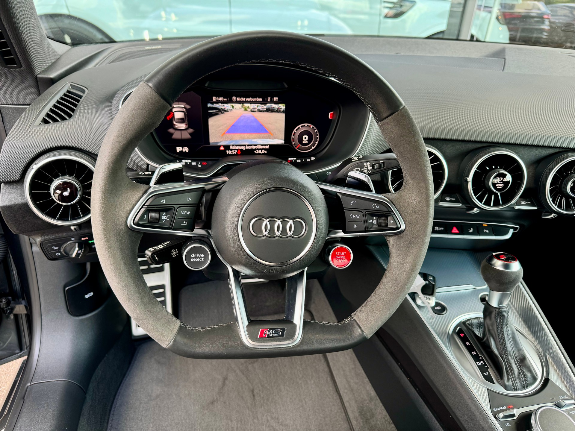 AUDI TT Coupé TTRS quattro S-tronic-image-11