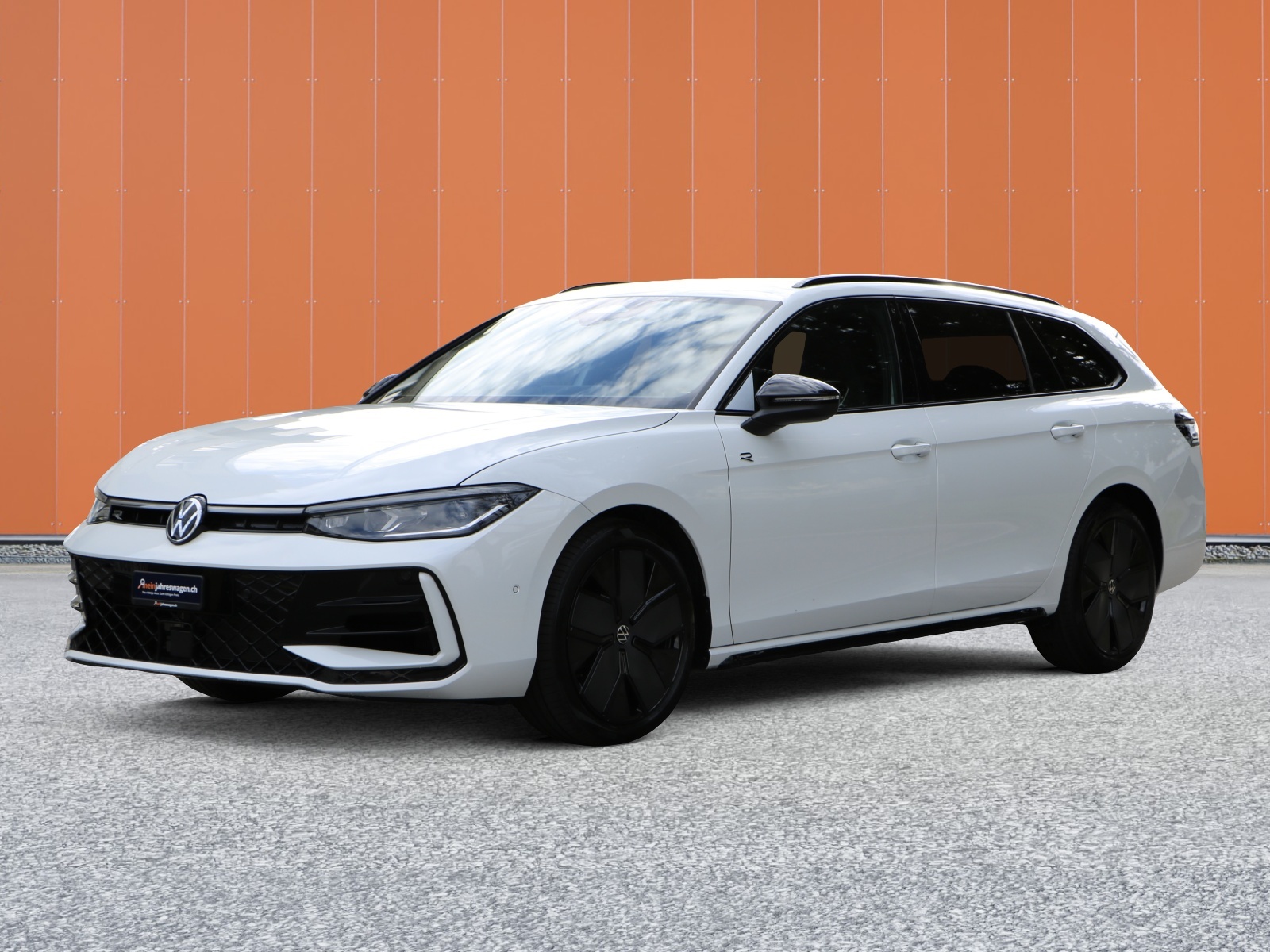 VW Passat Variant 2.0 TSI evo4 R-Line 4 Motion DSG-image-0