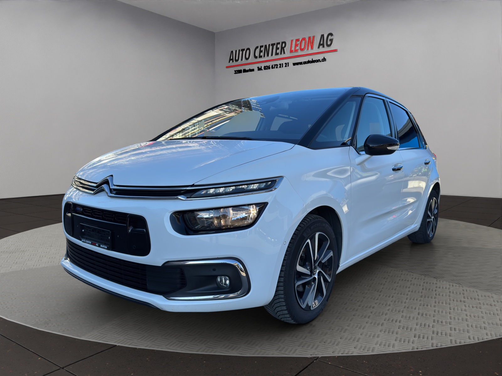 CITROEN C4 Picasso 1.2 Pure Tech Shine-image-1