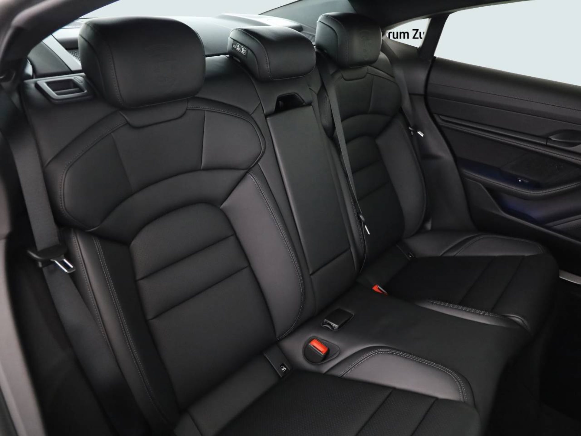 PORSCHE Taycan-image-12