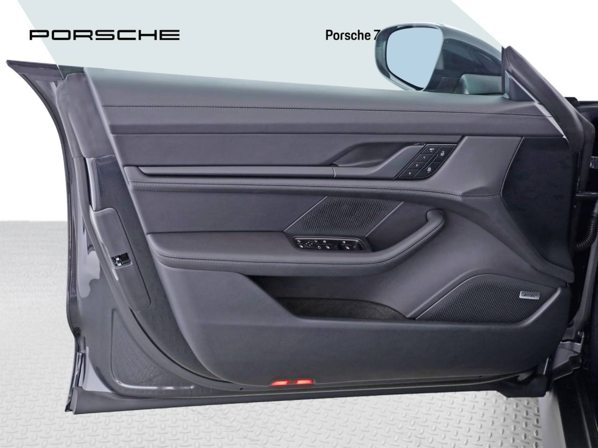 PORSCHE Taycan-image-17