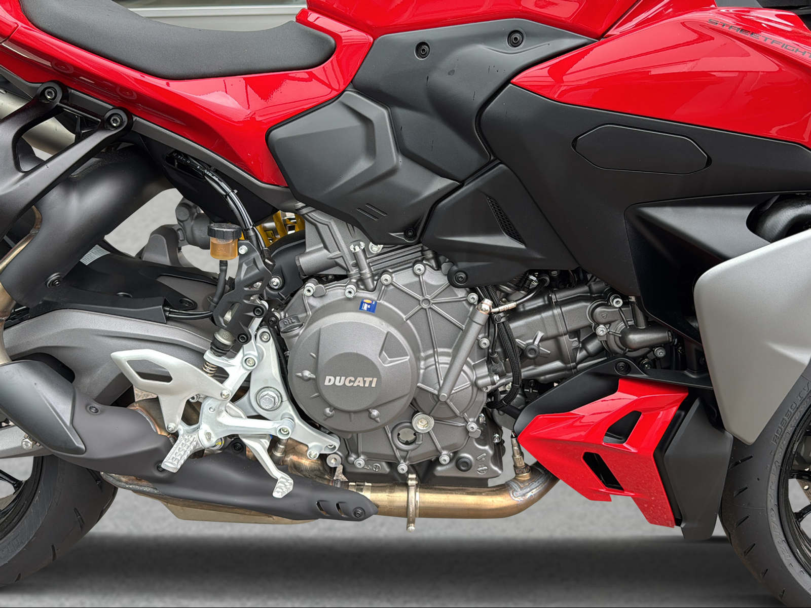DUCATI Streetfighter V2 35 KW-image-7