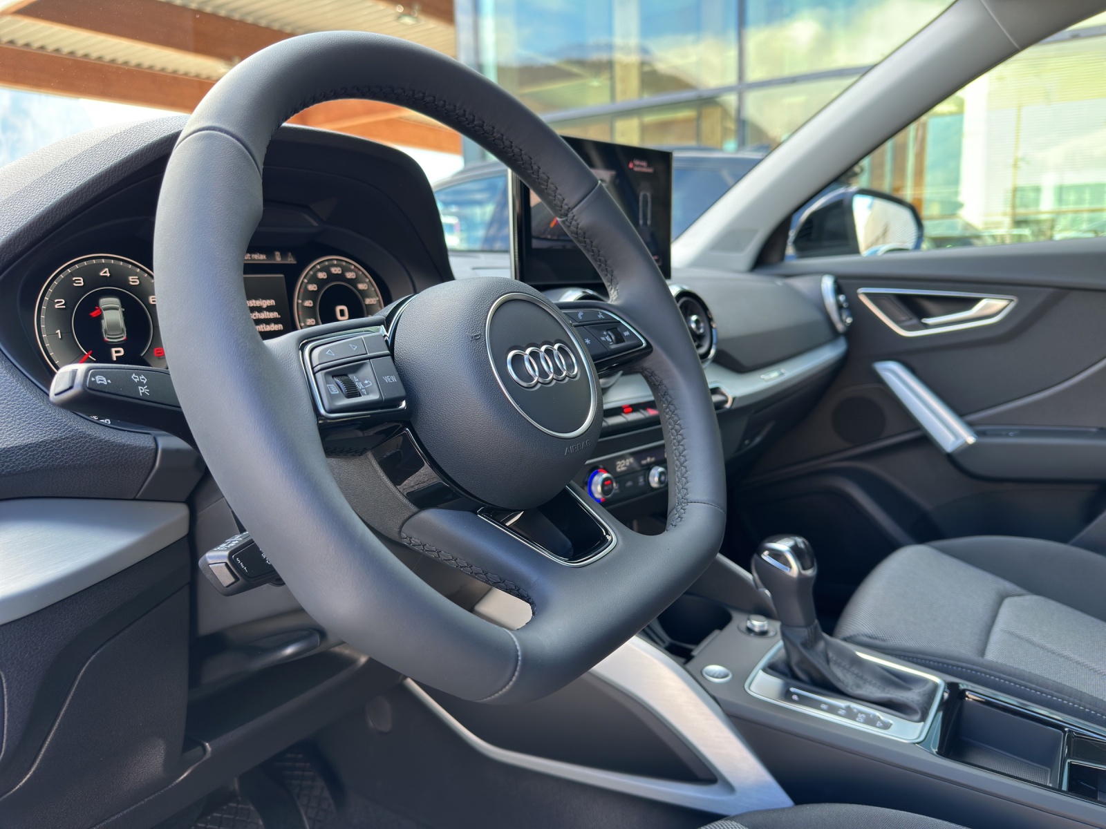 AUDI Q2 35 TFSI advanced S-tronic-image-14