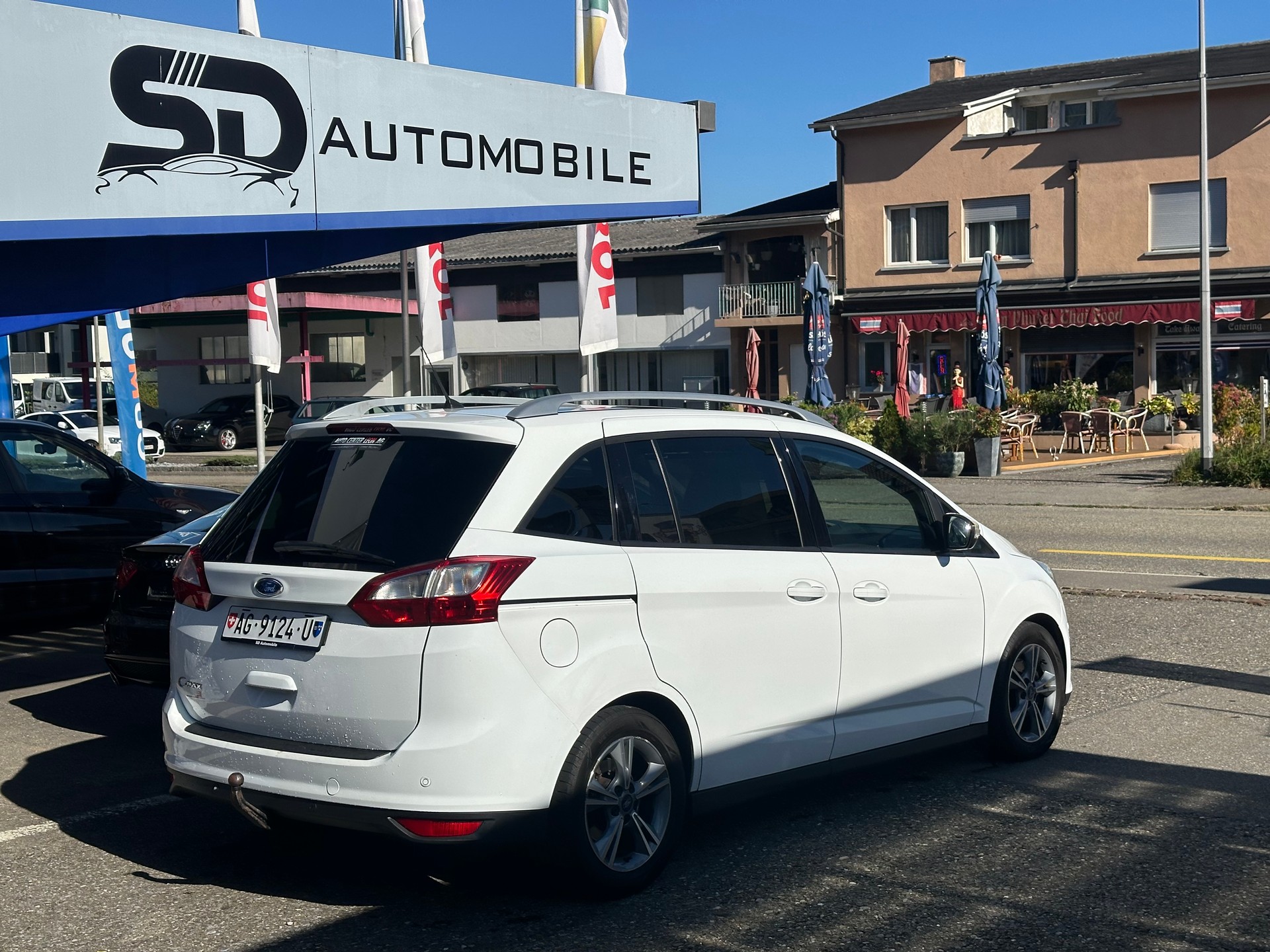 FORD Grand C-Max 2.0 TDCi Family-Edition PowerShift-image-3