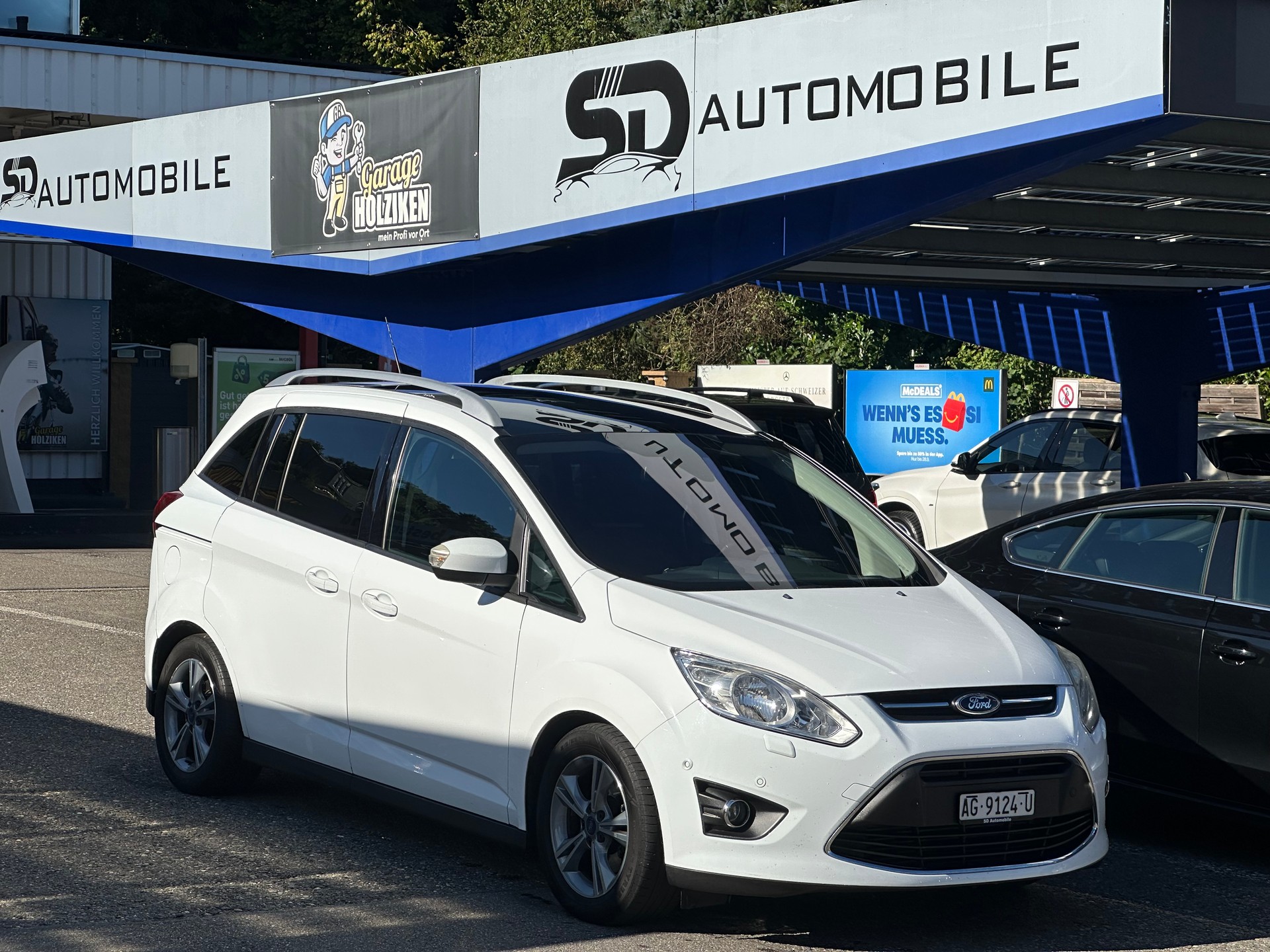 FORD Grand C-Max 2.0 TDCi Family-Edition PowerShift-image-0