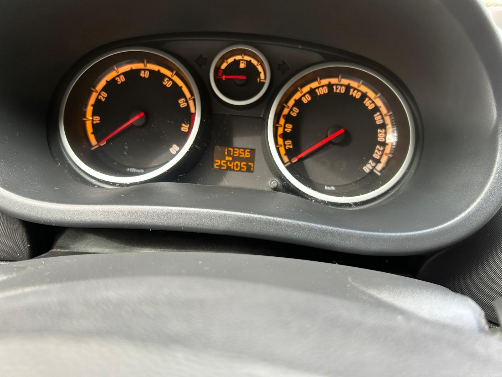 CITROEN Grand C4 Picasso 1.6 HDI 16V Rossignol-image-7