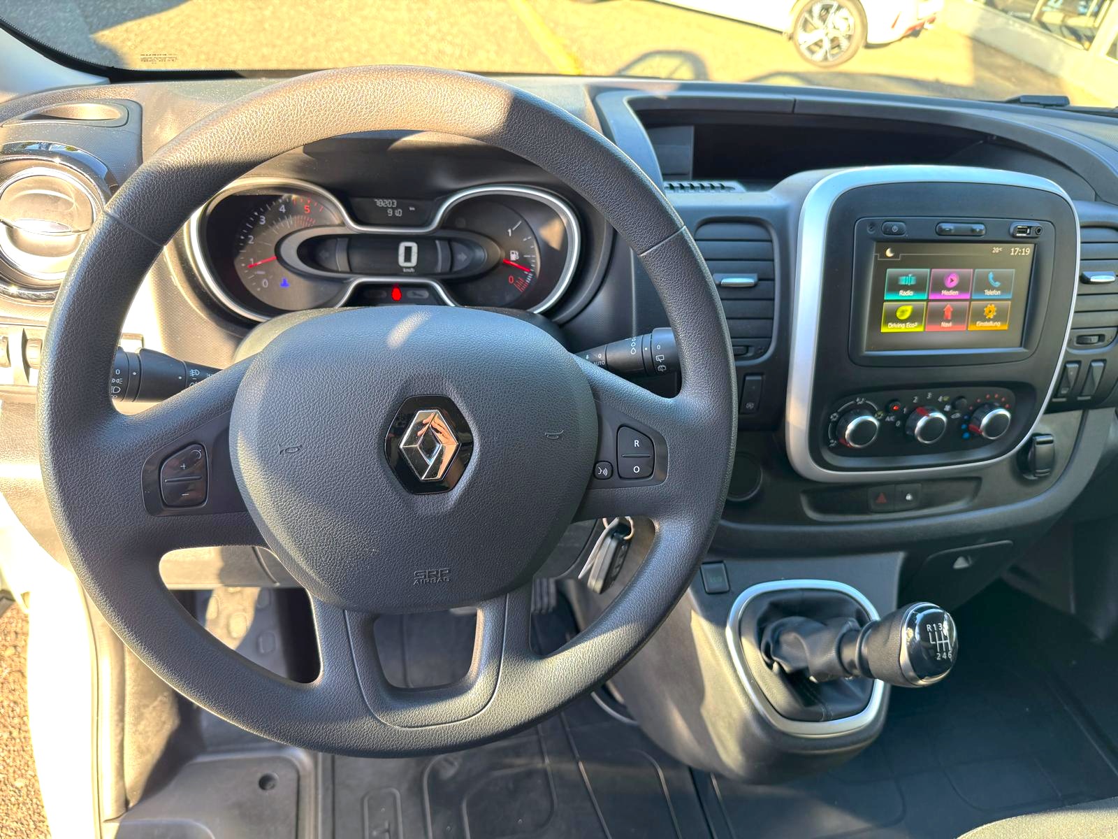 RENAULT Trafic Ene dCi120 2.0 Bus L1H1 Erhöhte Nutzlast 1601 KG-image-2