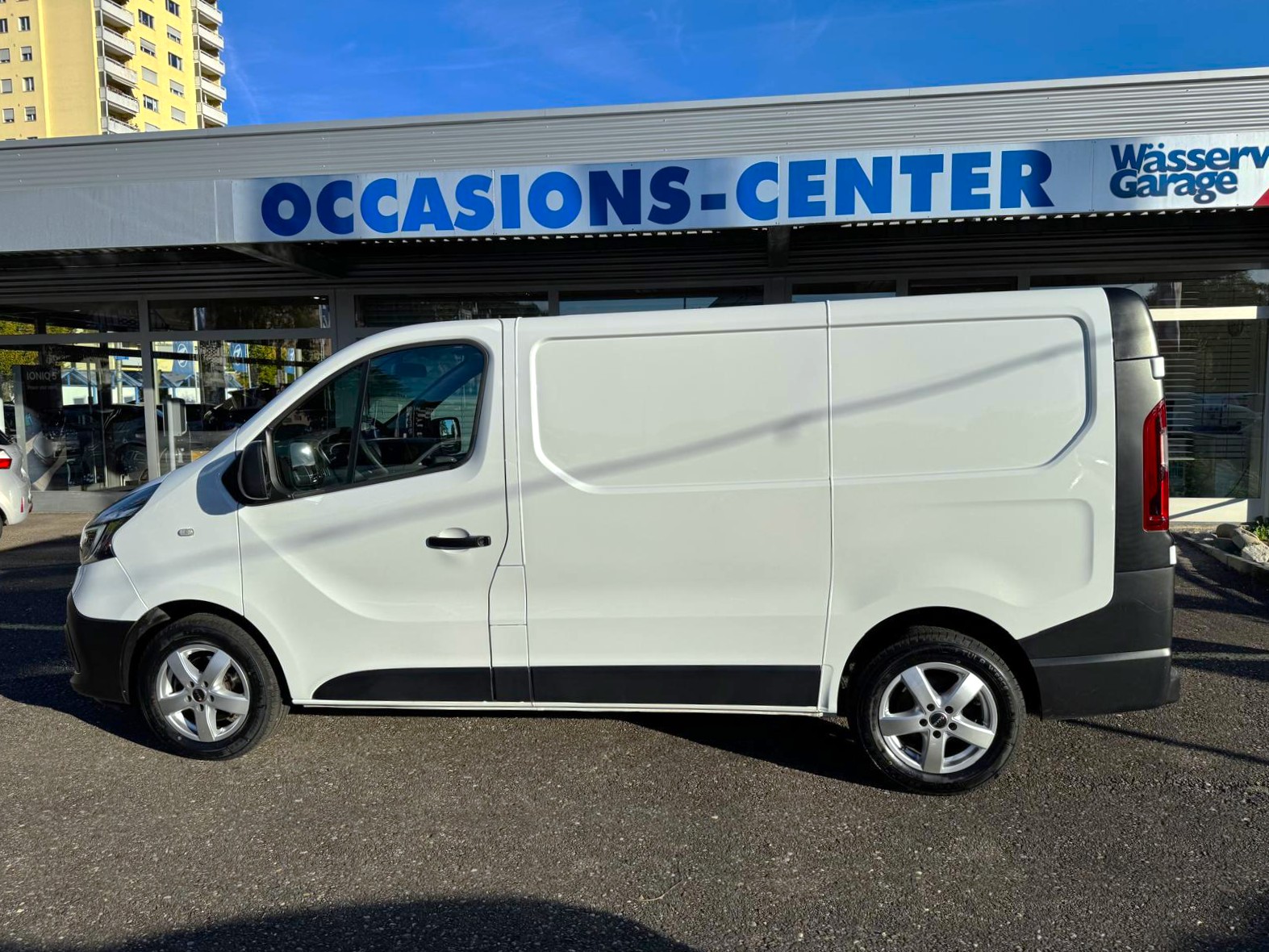 RENAULT Trafic Ene dCi120 2.0 Bus L1H1 Erhöhte Nutzlast 1601 KG-image-12