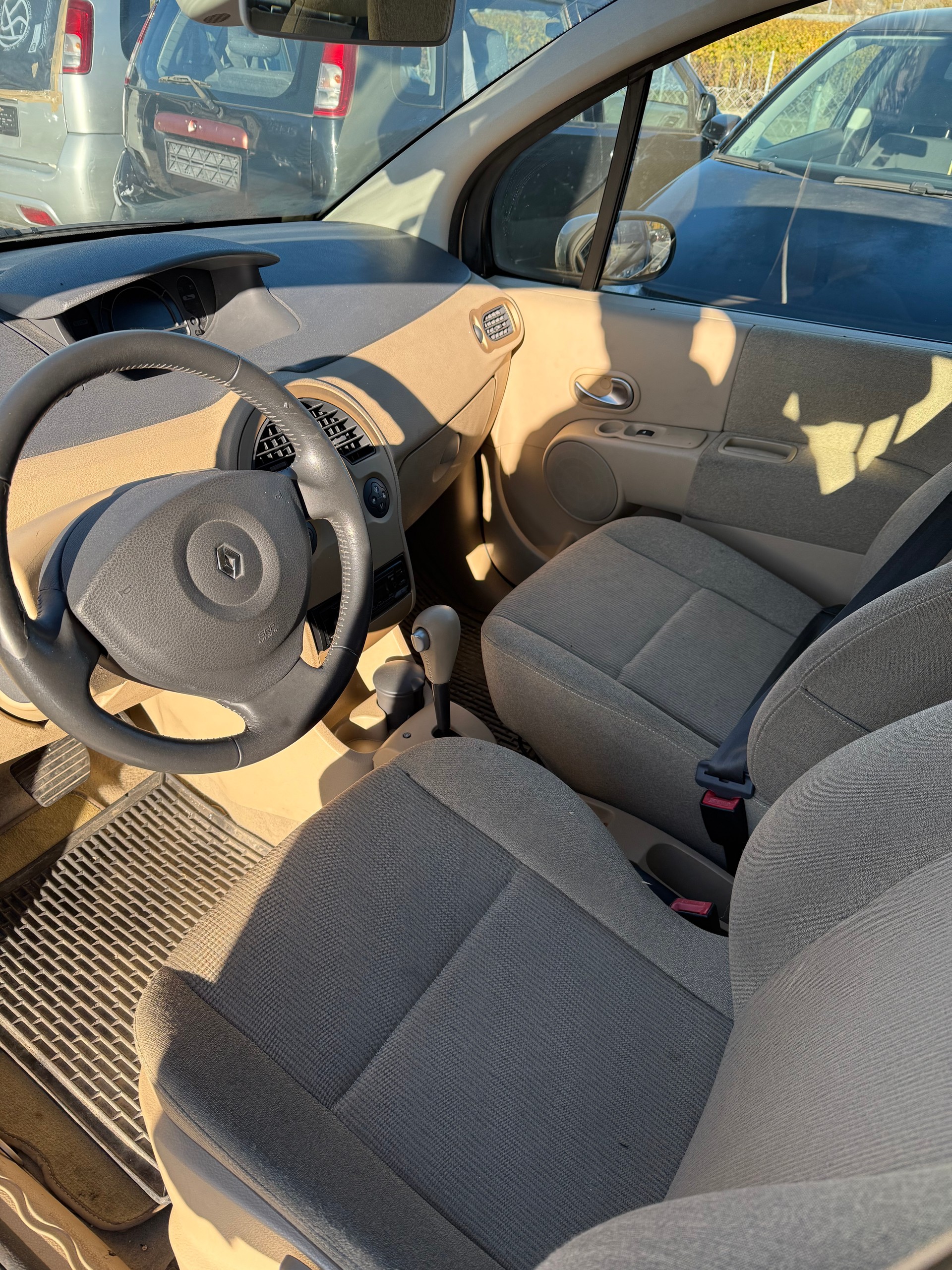 RENAULT MODUS-image-6