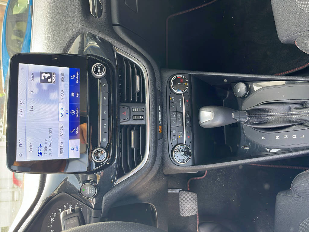 FORD Fiesta 1.0 EcoB Hybrid ST-Line X-image-11