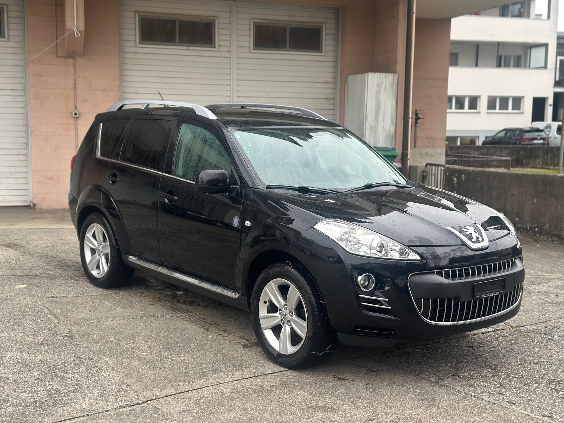 PEUGEOT 4007 2.4 Platinum Edition CVT-image-1