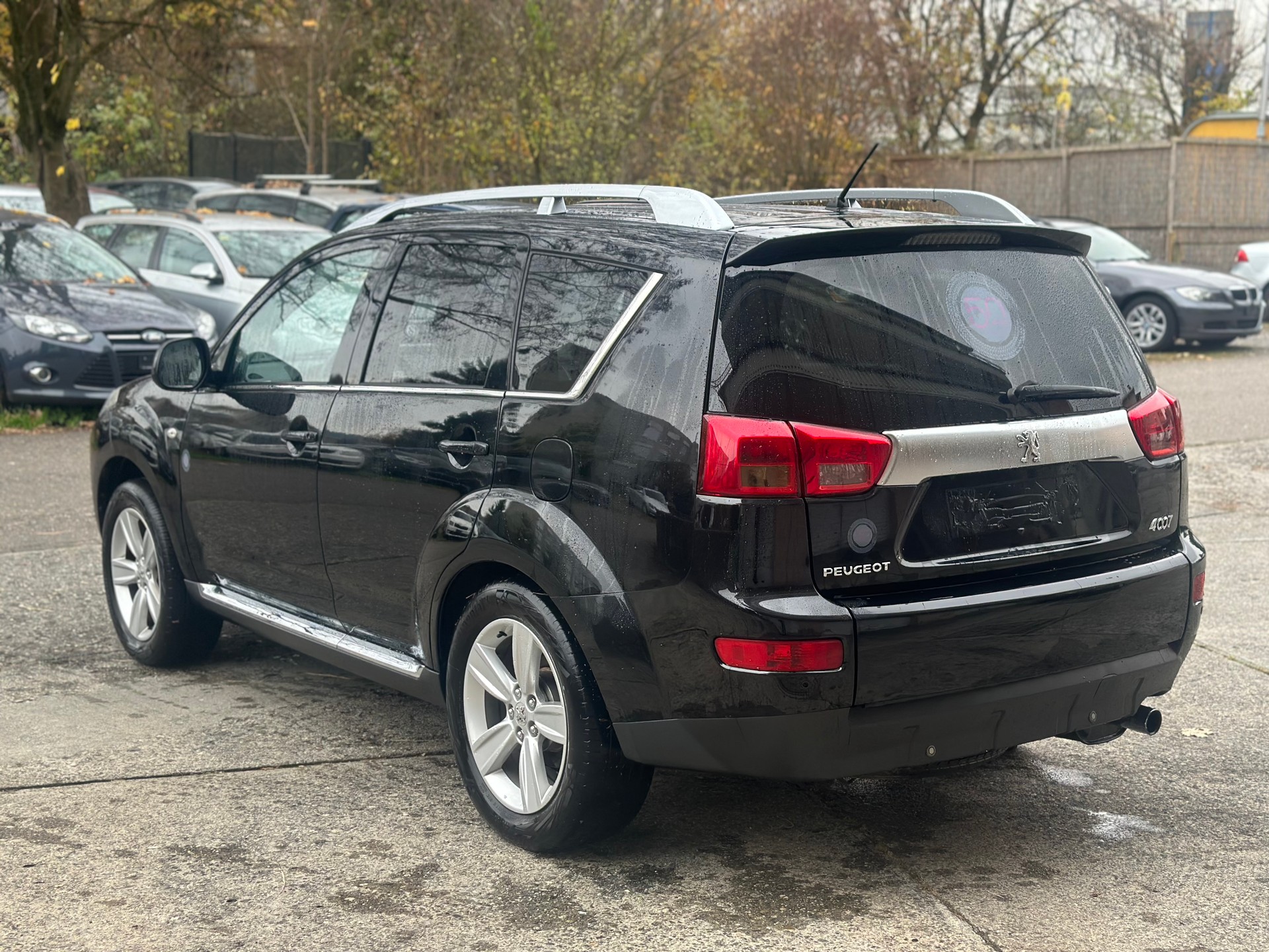 PEUGEOT 4007 2.4 Platinum Edition CVT-image-3