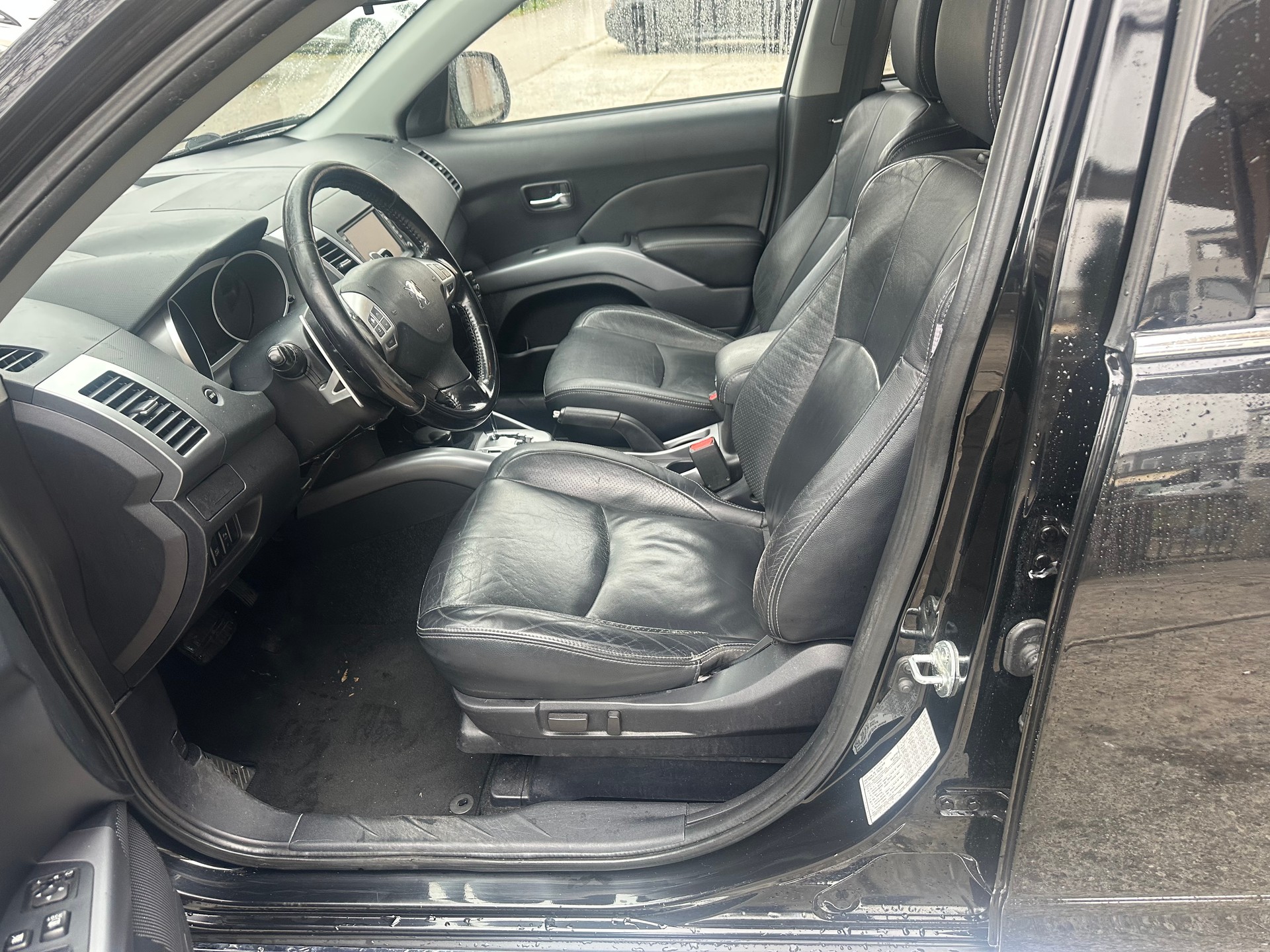 PEUGEOT 4007 2.4 Platinum Edition CVT-image-10