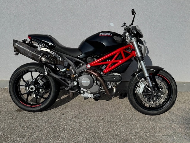DUCATI Monster 796M ABS-showroom-element-2