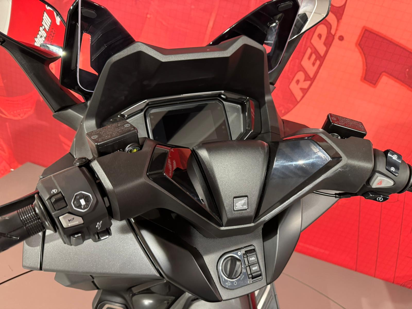 HONDA Nss 125 Forza *Neufahrzeug* *SPECIAL EDITION*-image-6