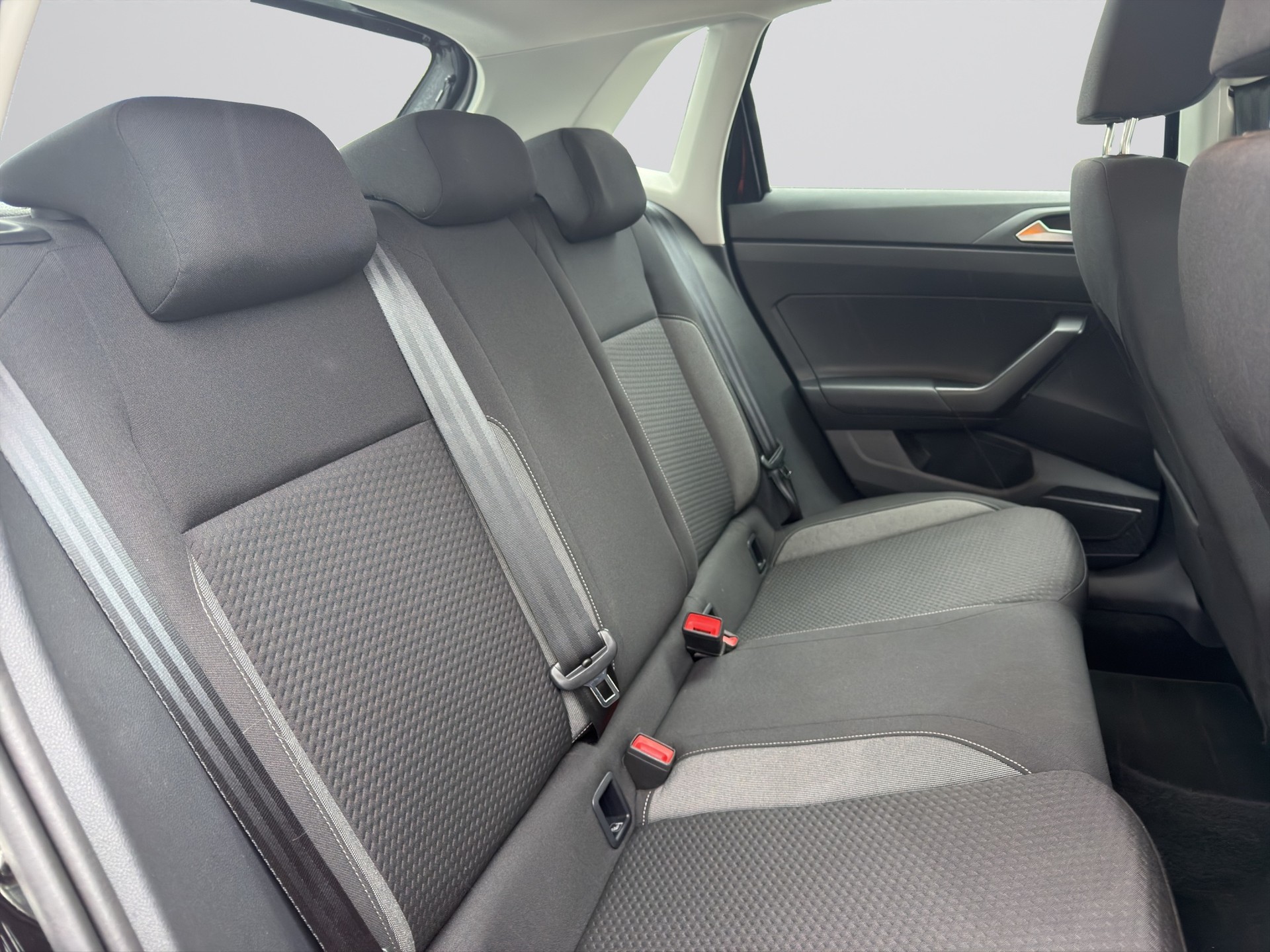 VW Polo 1.0 TSI Life DSG-image-15