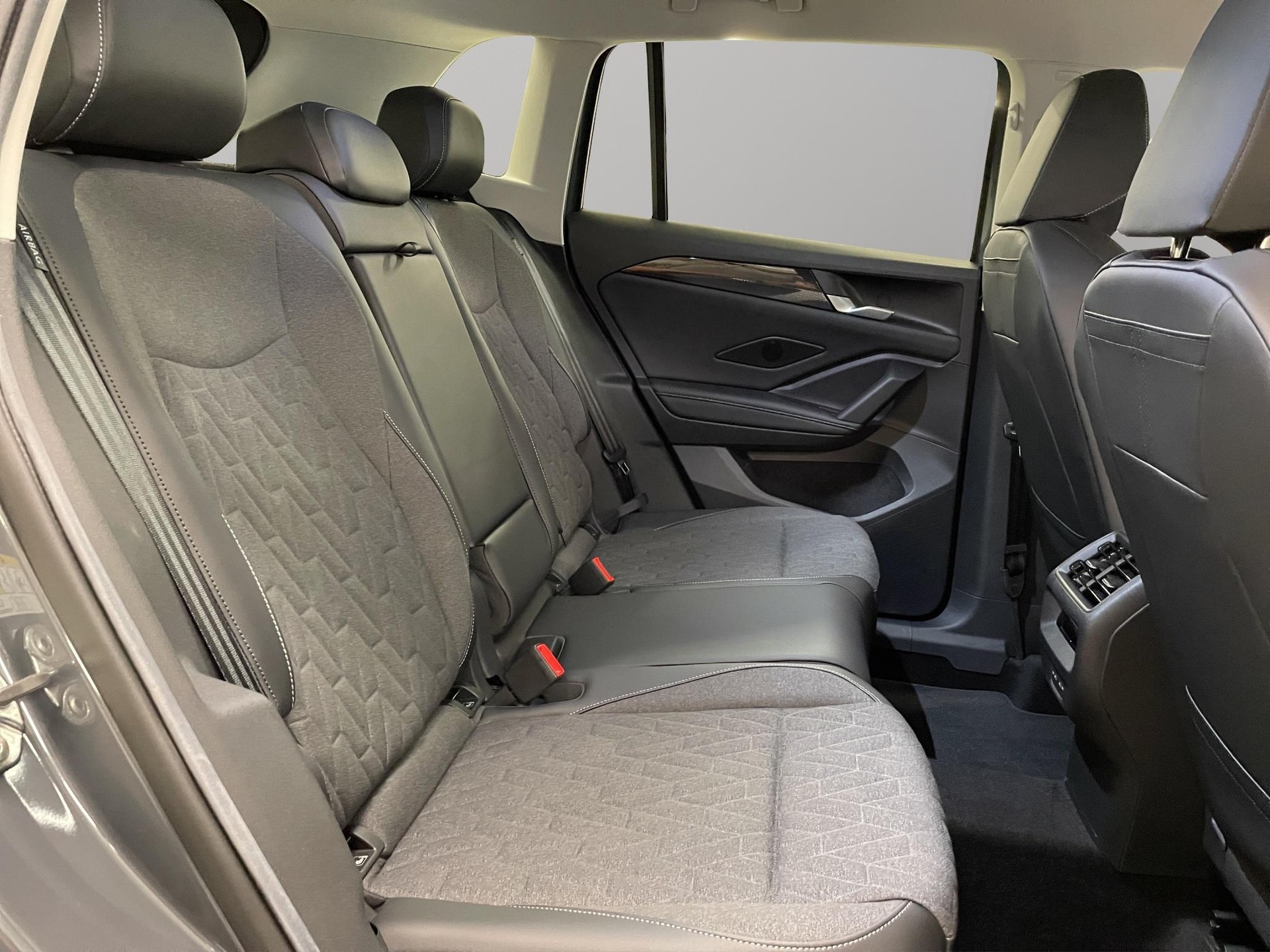 VW Tiguan 1.5 TSI Life DSG-image-11