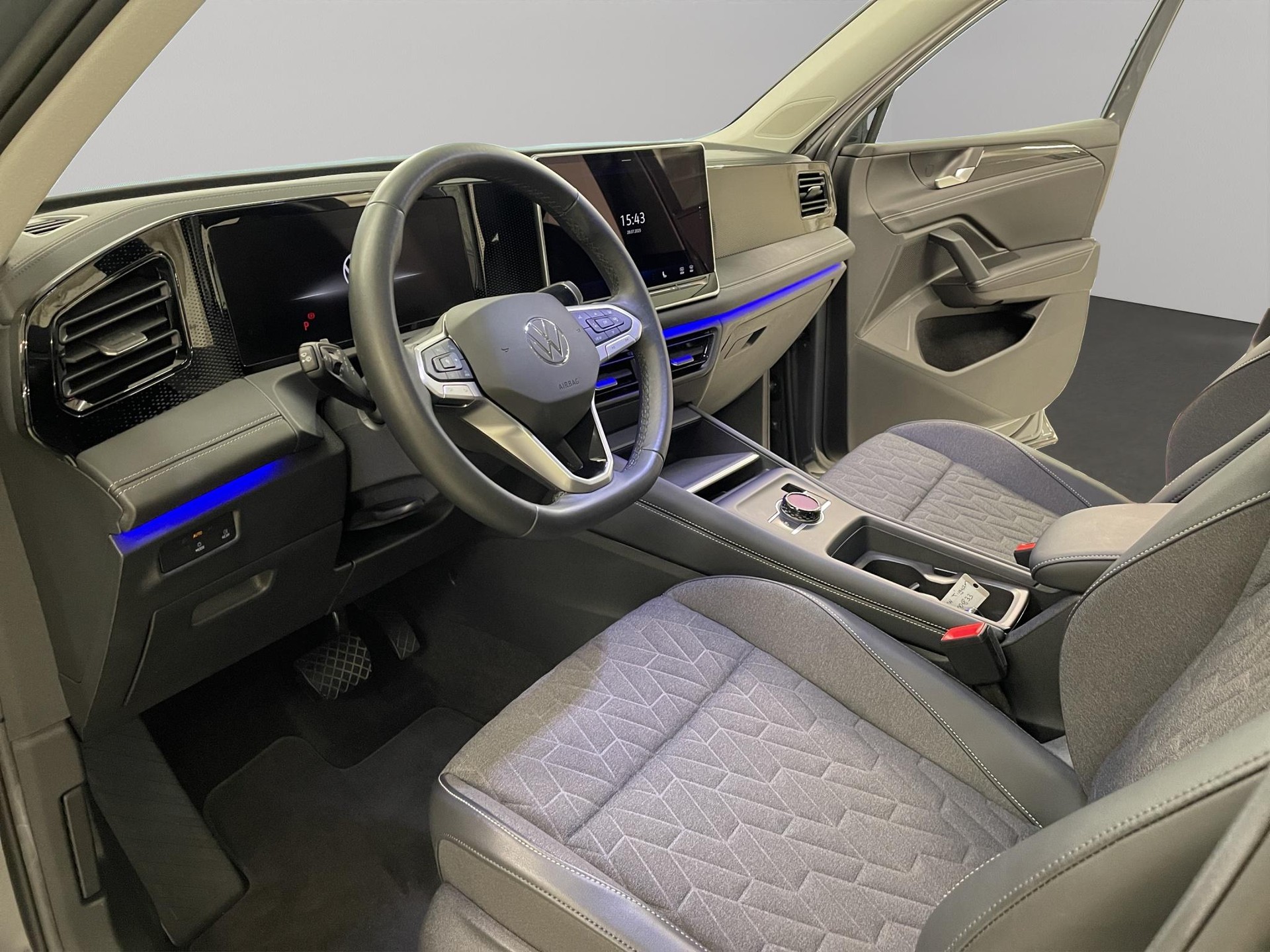 VW Tiguan 1.5 TSI Life DSG-showroom-element-2